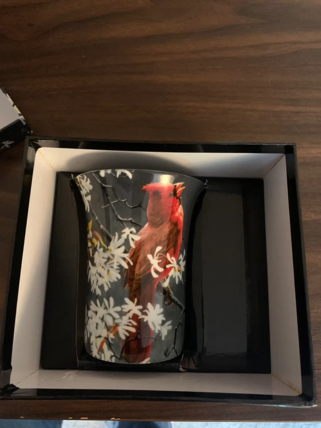 McIntosh Robert Bateman Cardinal Mug with Box image indicator(2)