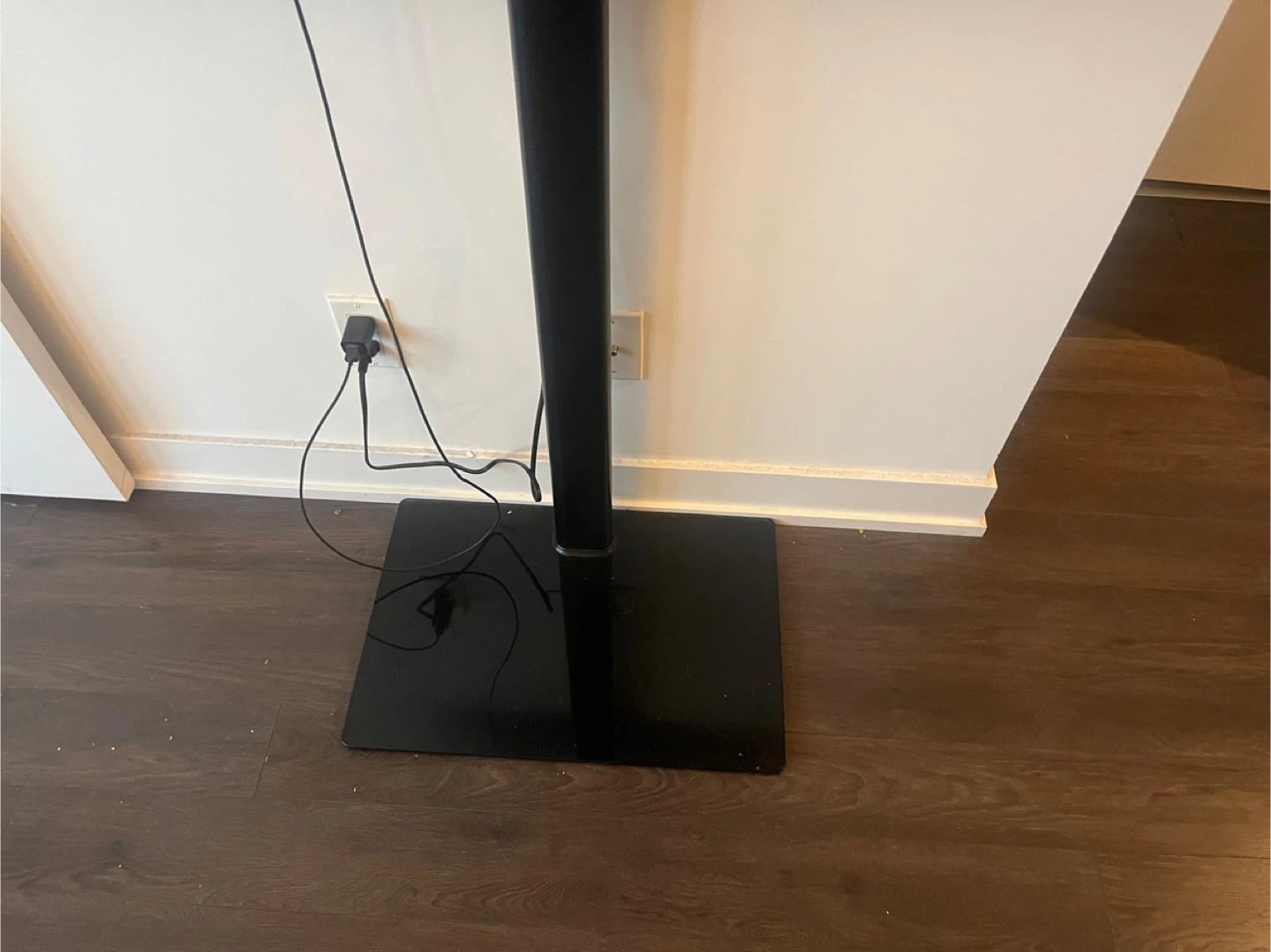 RCA TV with Stand - photo 3