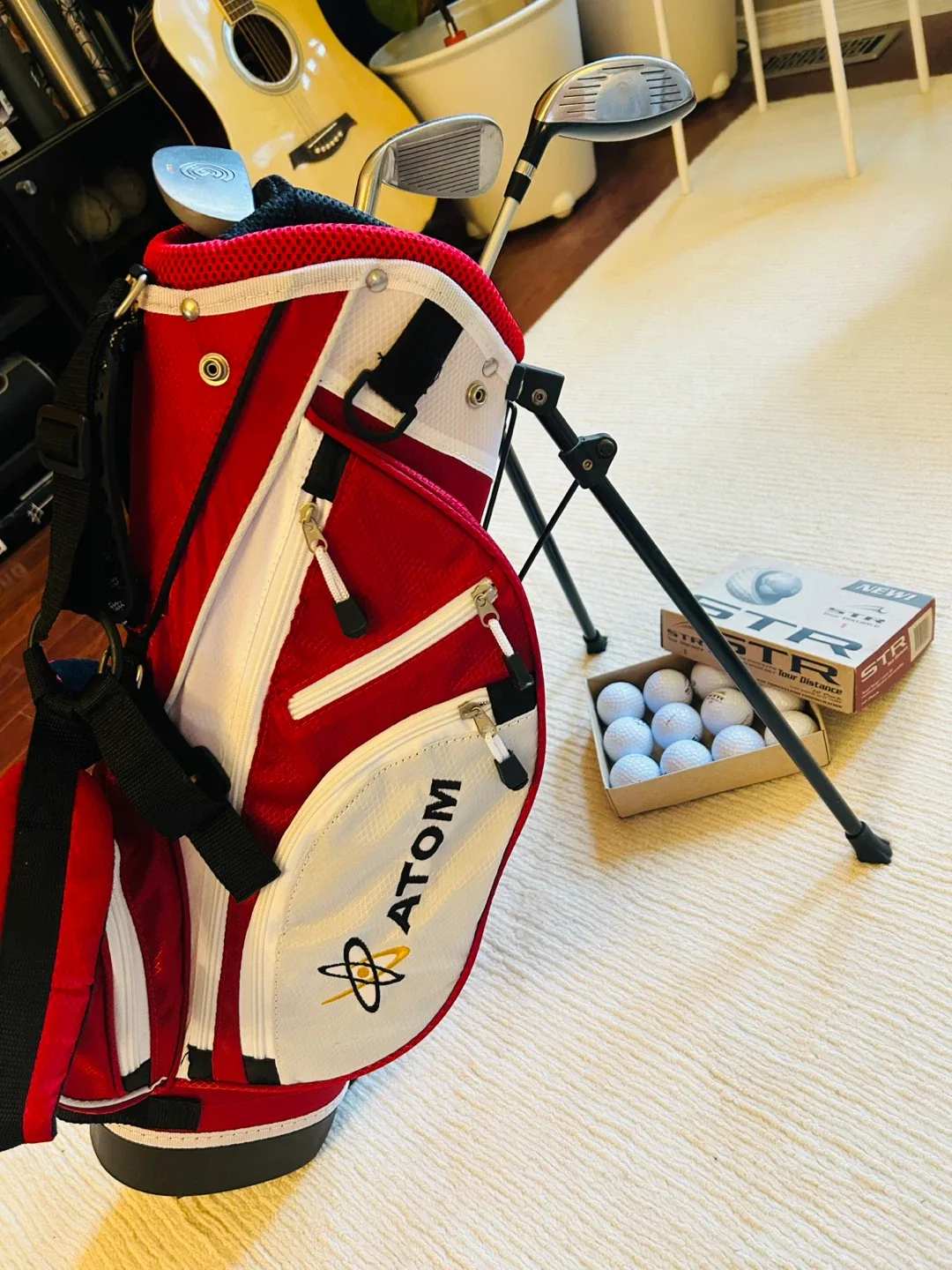 Cleveland CGJ 3 Club Junior Golf Set Ages 4-6 (RH, 36-43" tall) image indicator(3)