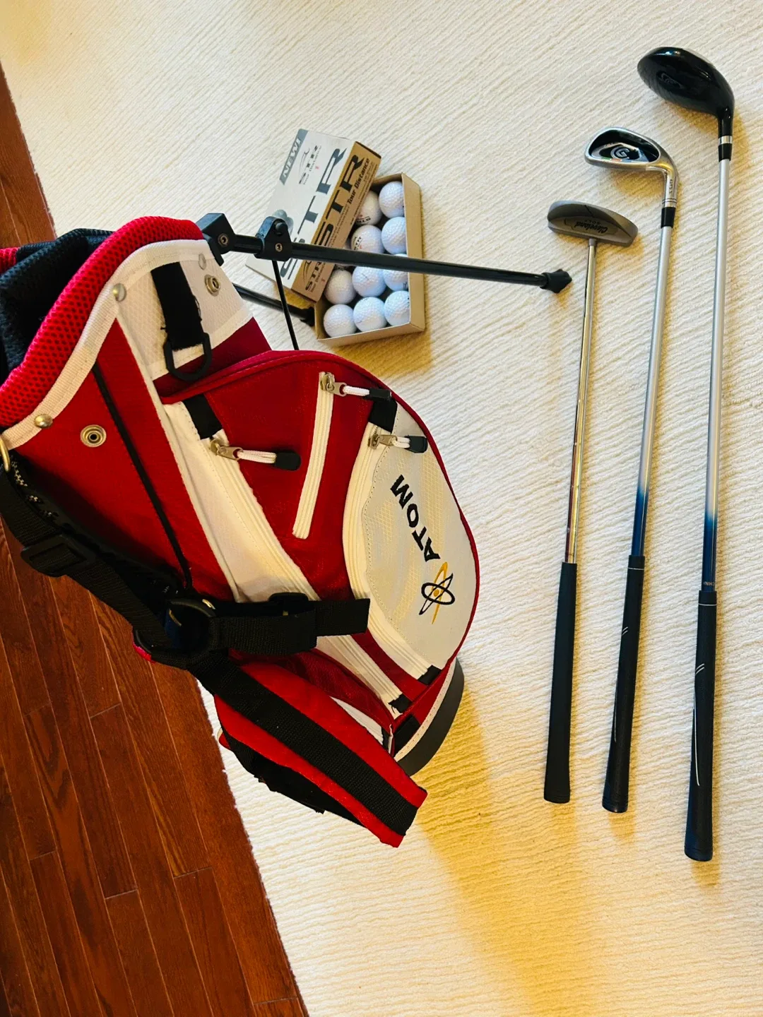 Cleveland CGJ 3 Club Junior Golf Set Ages 4-6 (RH, 36-43" tall)