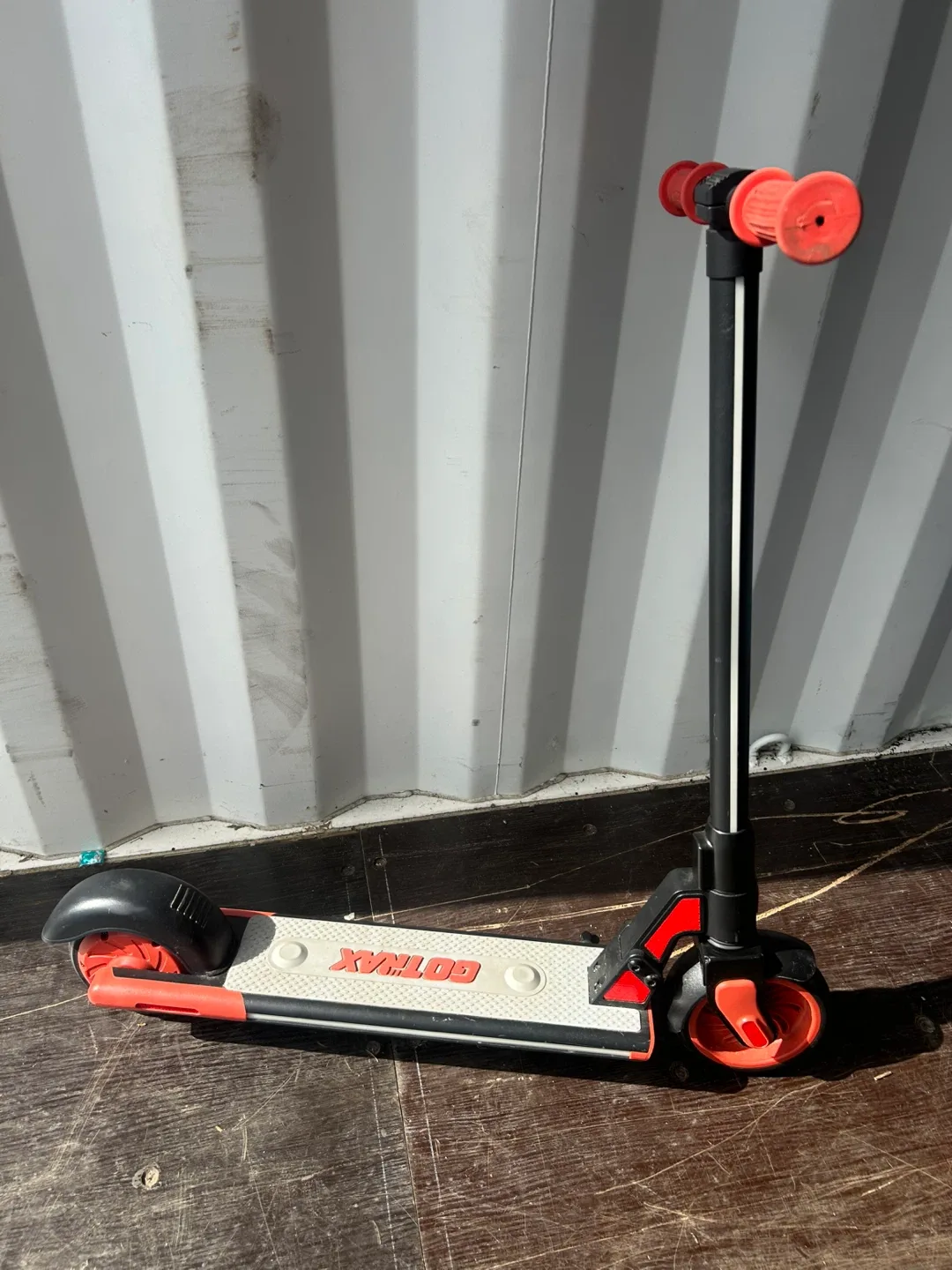 GOTRAX GKS PLUS electric Scooter - Red and Black thumbnail