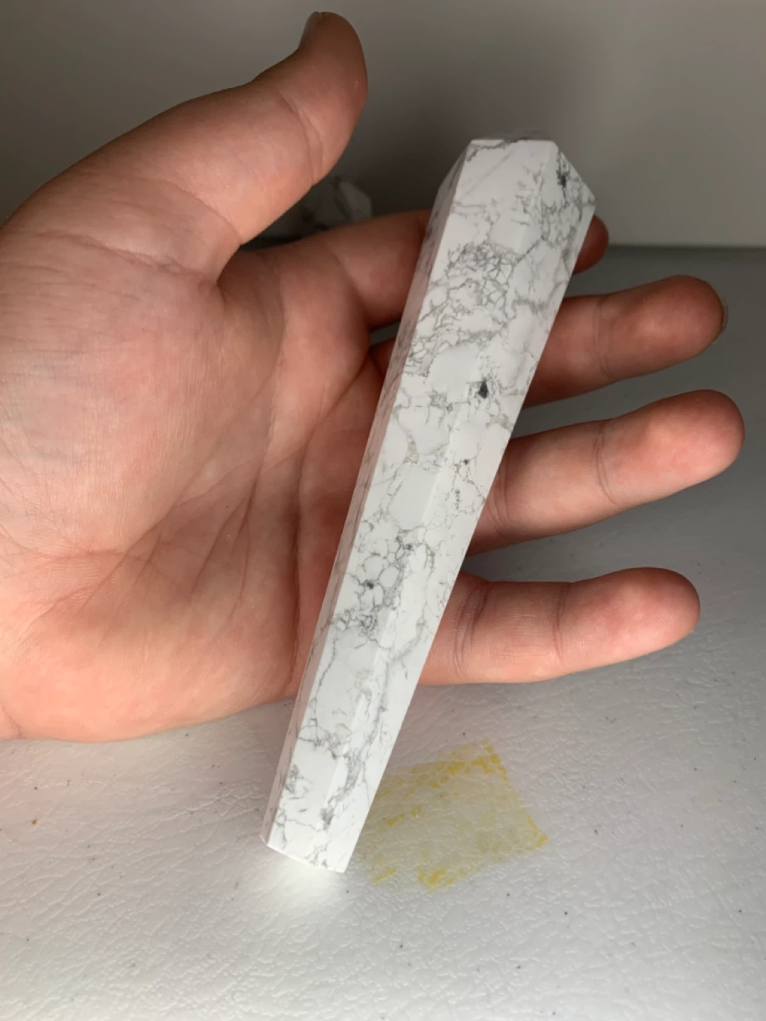 Howlite Crystal Point Tower Set - photo 3