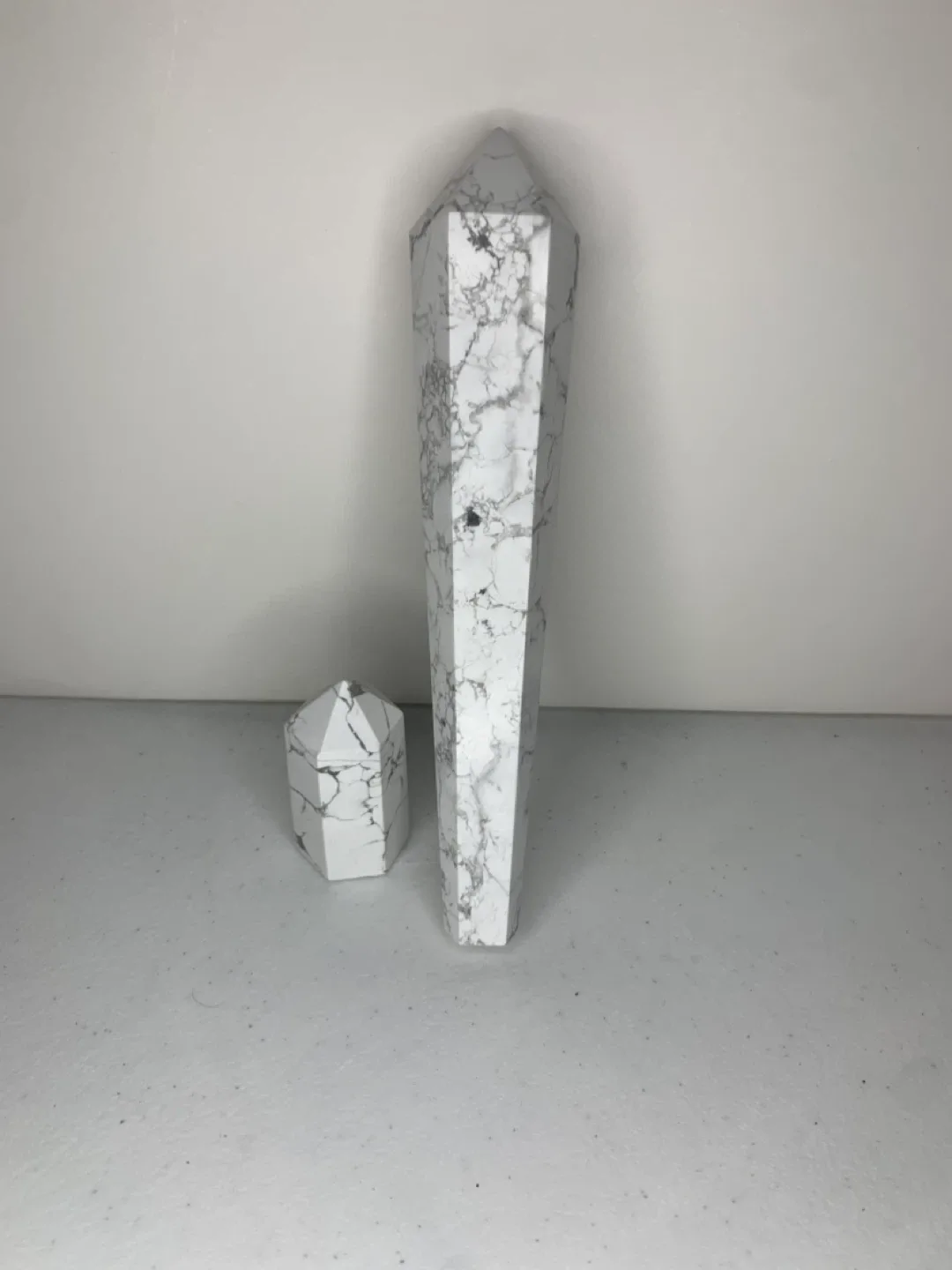 Howlite Crystal Point Tower Set thumbnail