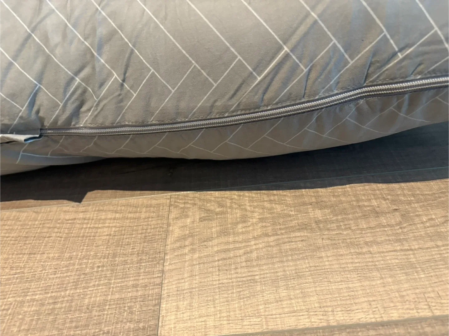 Grey Pregnancy Pillow image indicator(3)