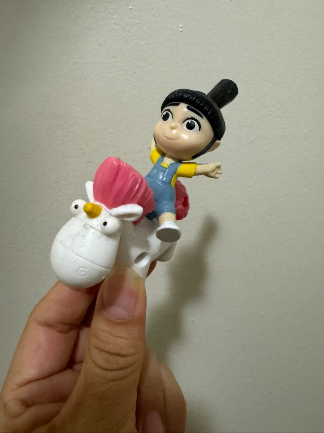🥕Despicable Me Agnus on Unicorn Figurine image indicator(3)
