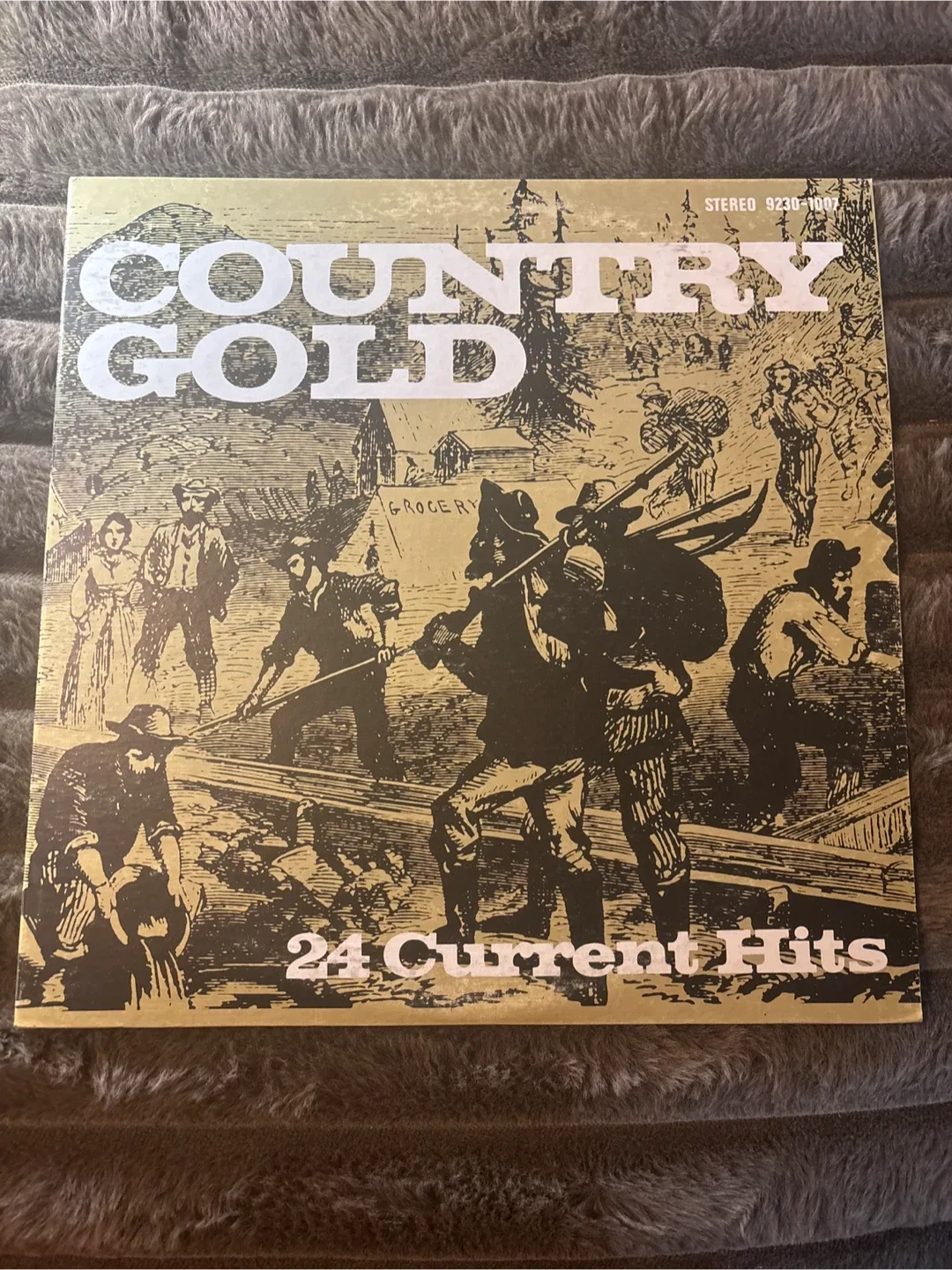 Country Gold - 24 Current Hits thumbnail