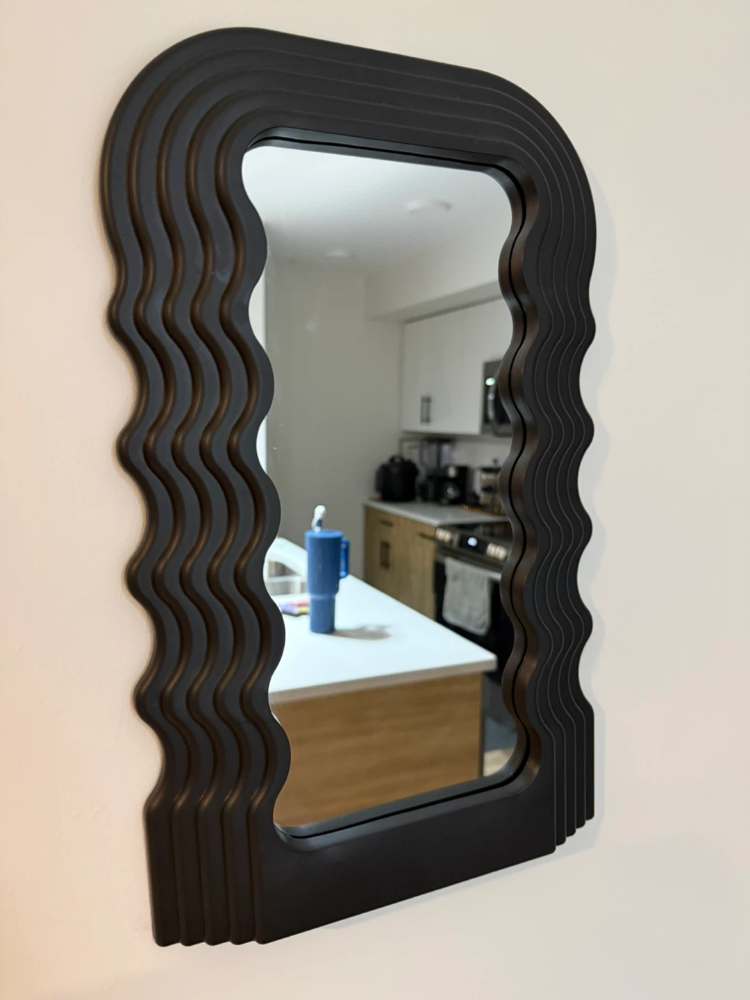 Black Wavy Mirror