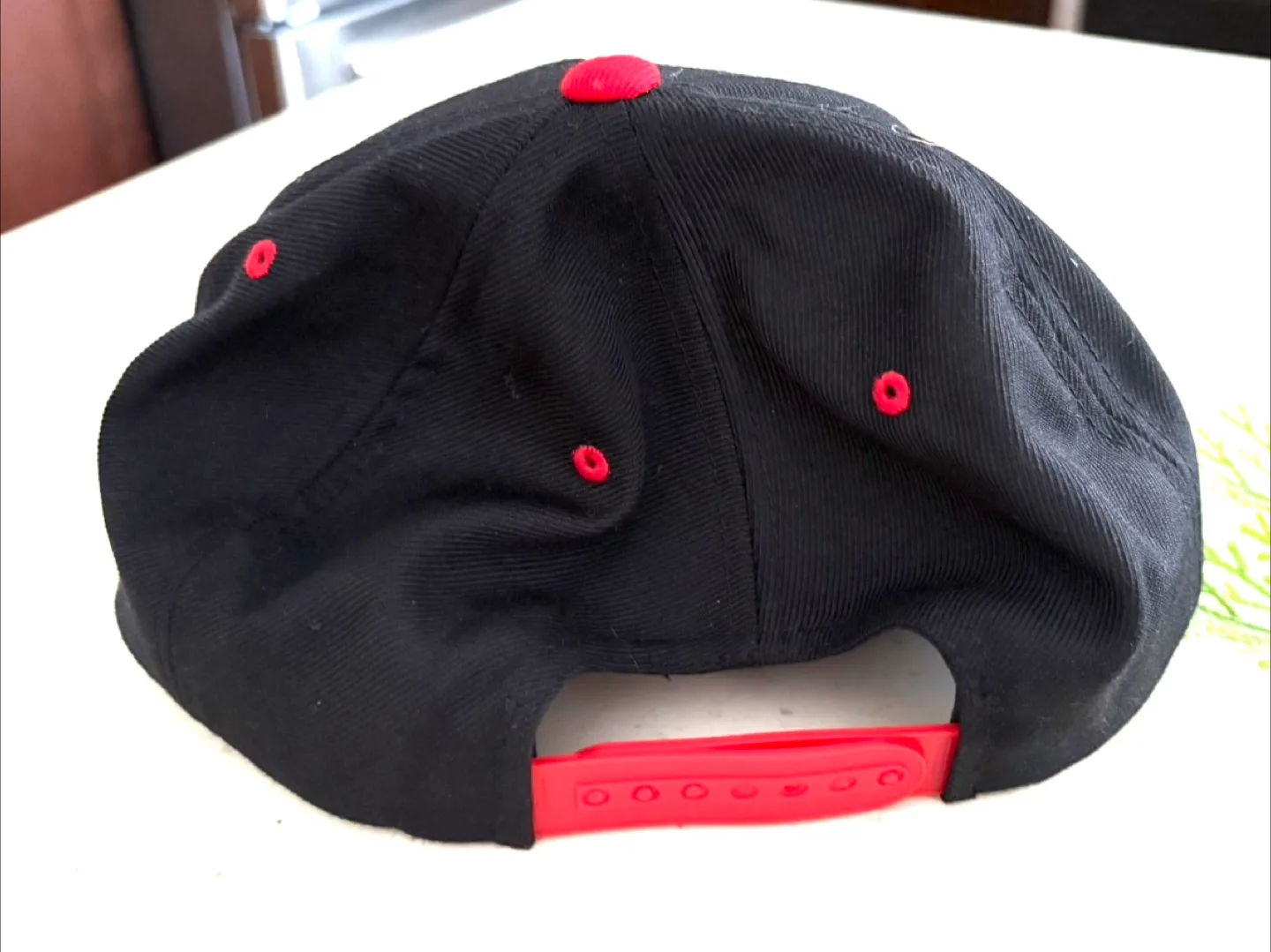HUH Black & Red Snapback Hat 🧢 - New image indicator(2)