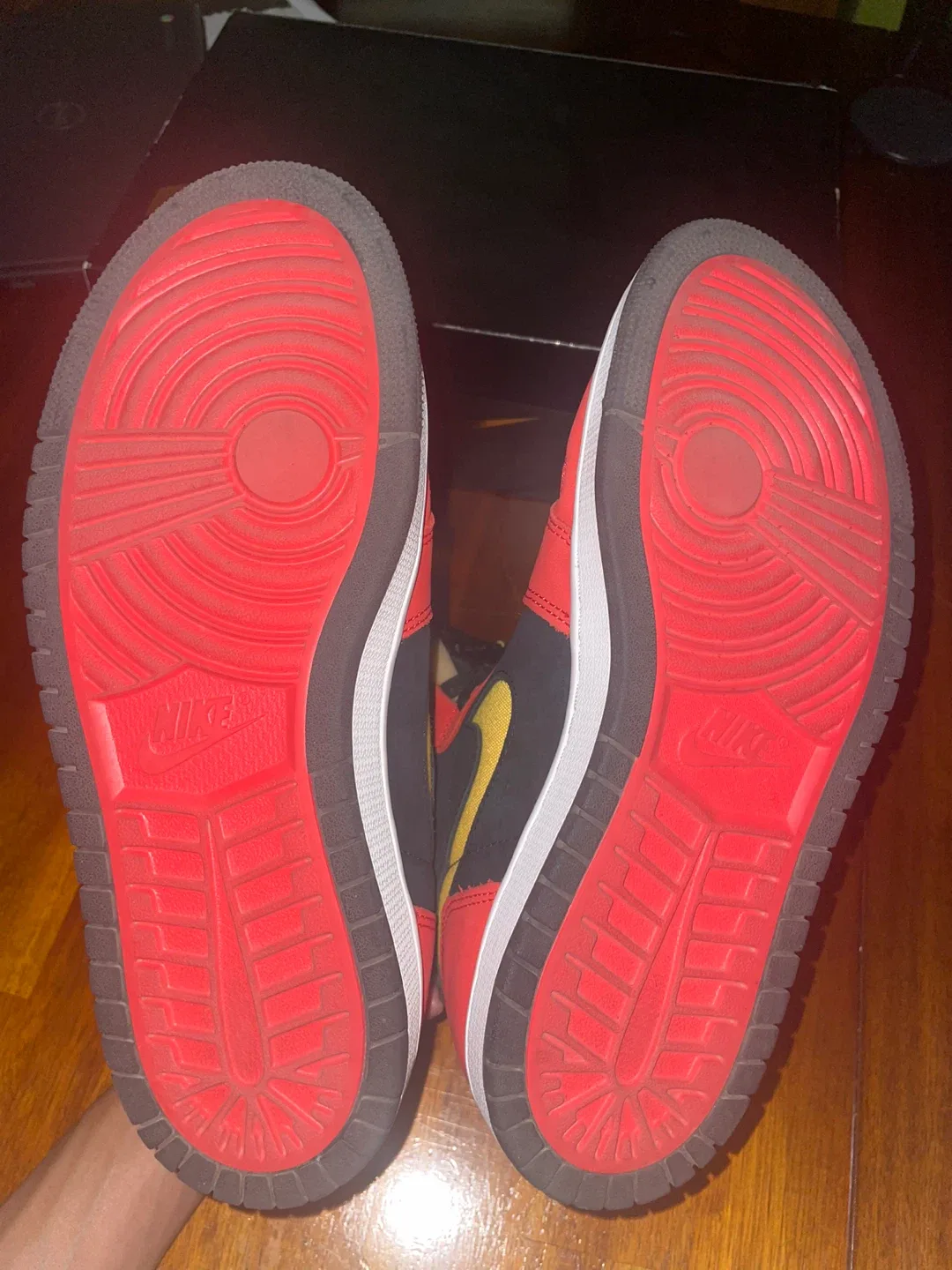 Nike Air Jordan 1 Zoom Air CMFT Red image indicator(4)