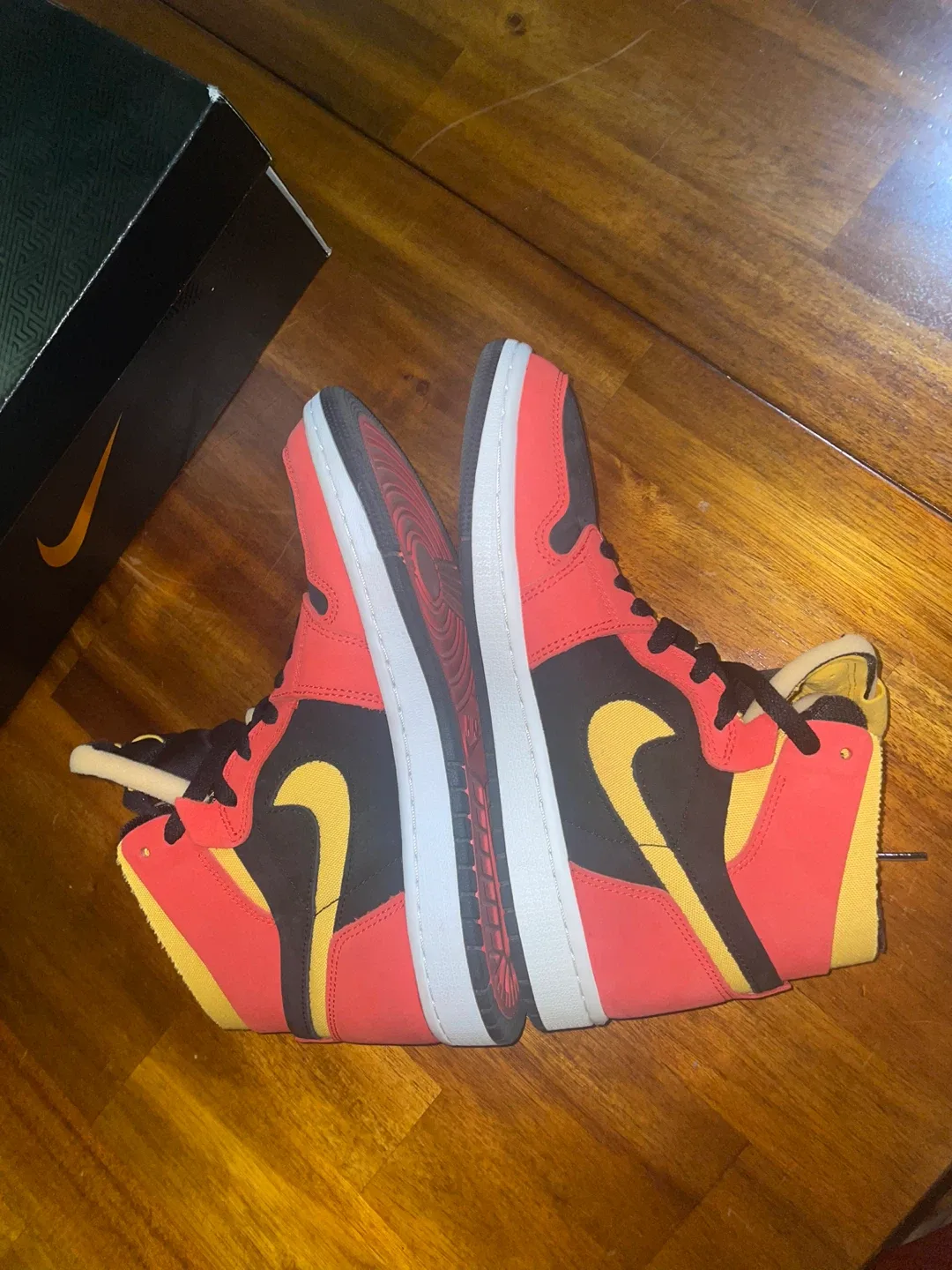 Nike Air Jordan 1 Zoom Air CMFT Red image indicator(3)