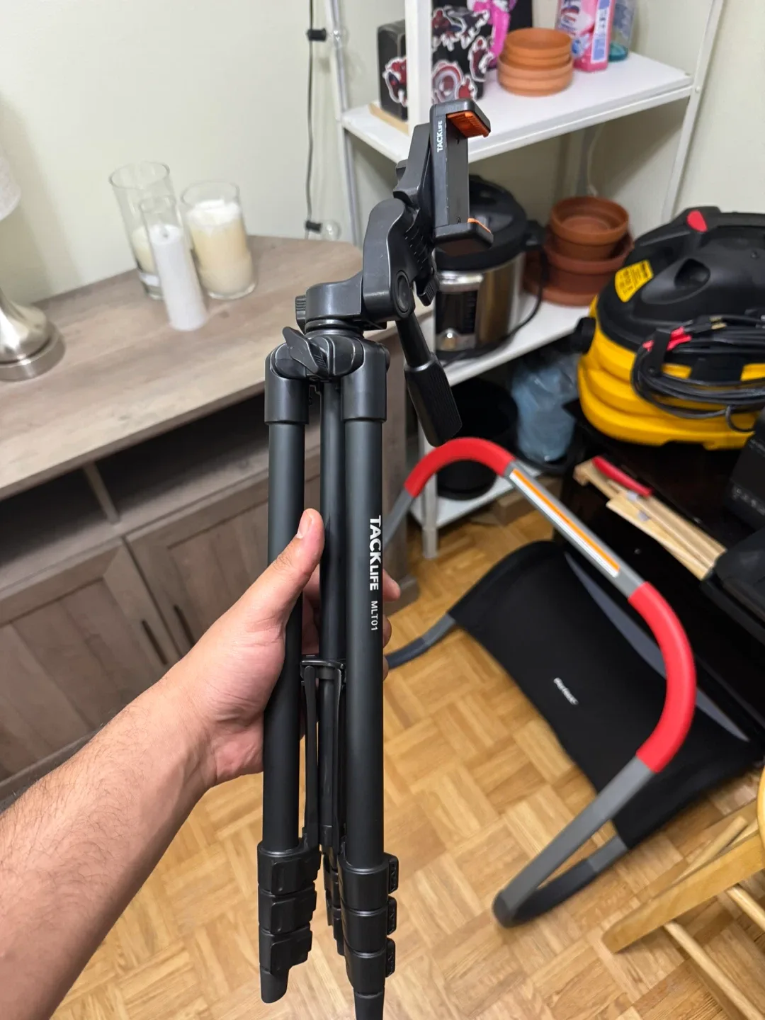 TACKLIFE MLT01 Tripod thumbnail