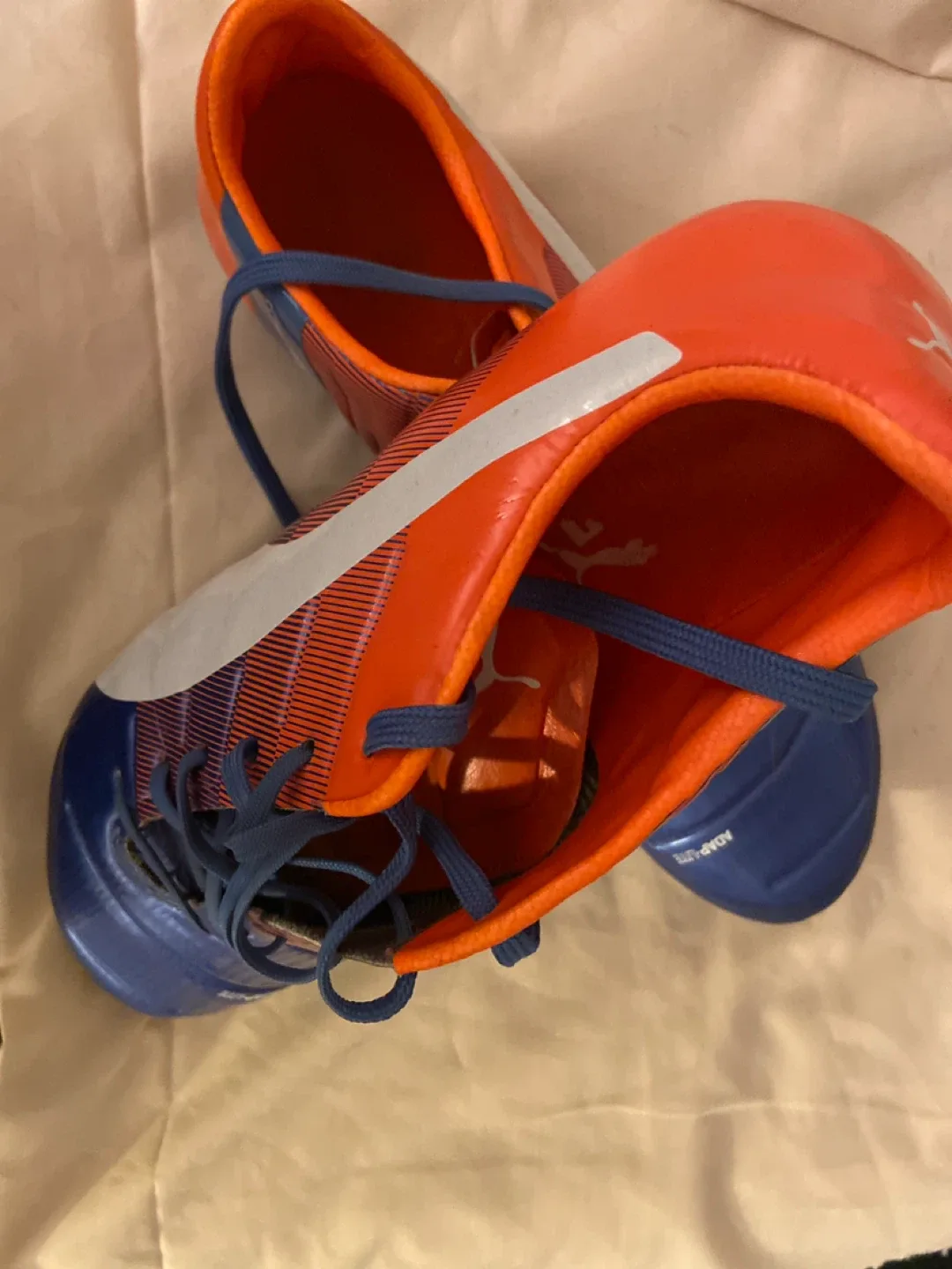 Puma Power R Adapt-Lite soccer cleats. Size 8.5 image indicator(2)