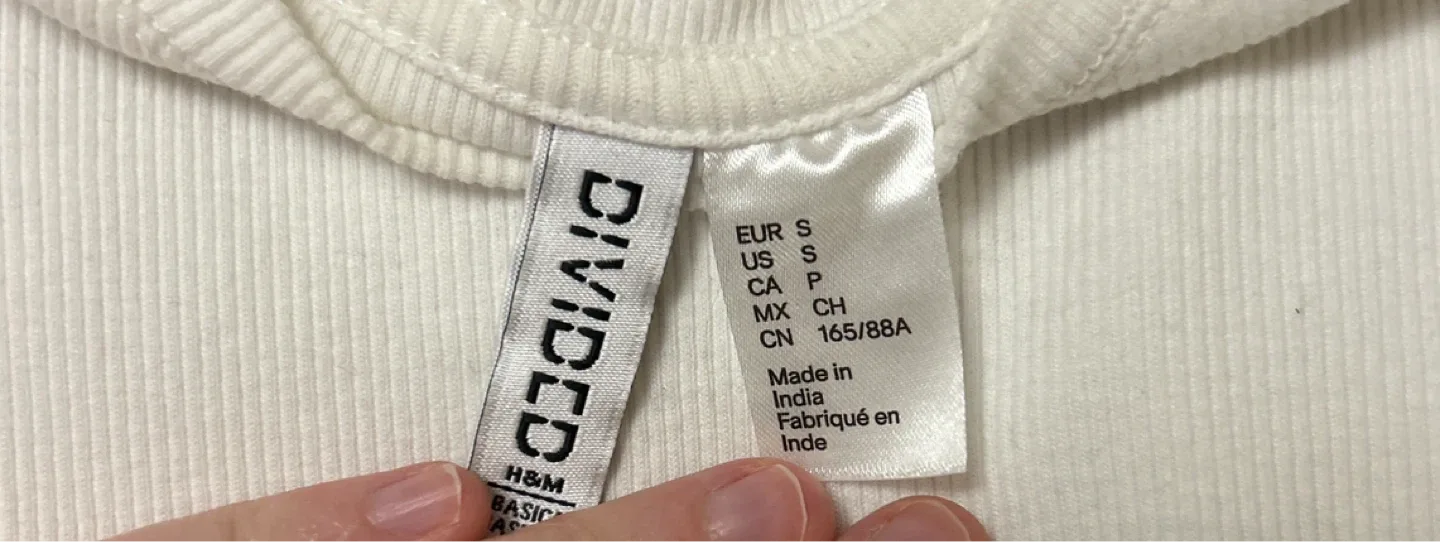 White Ribbed T-Shirt - Size S image indicator(2)