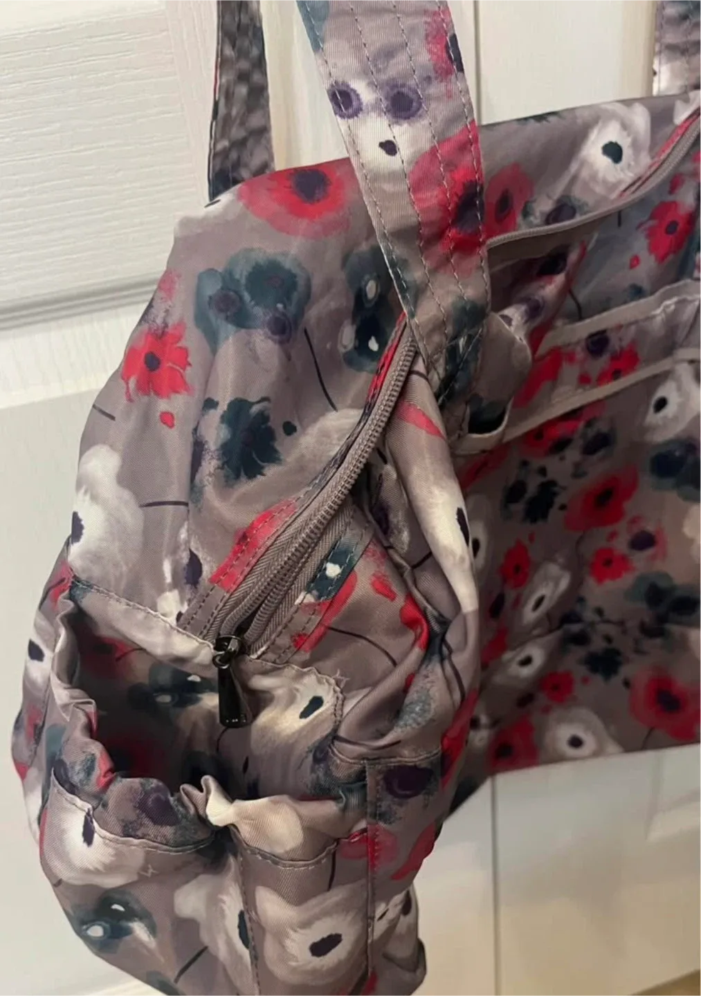 Lug Floral Print Carry-All Bag image indicator(6)