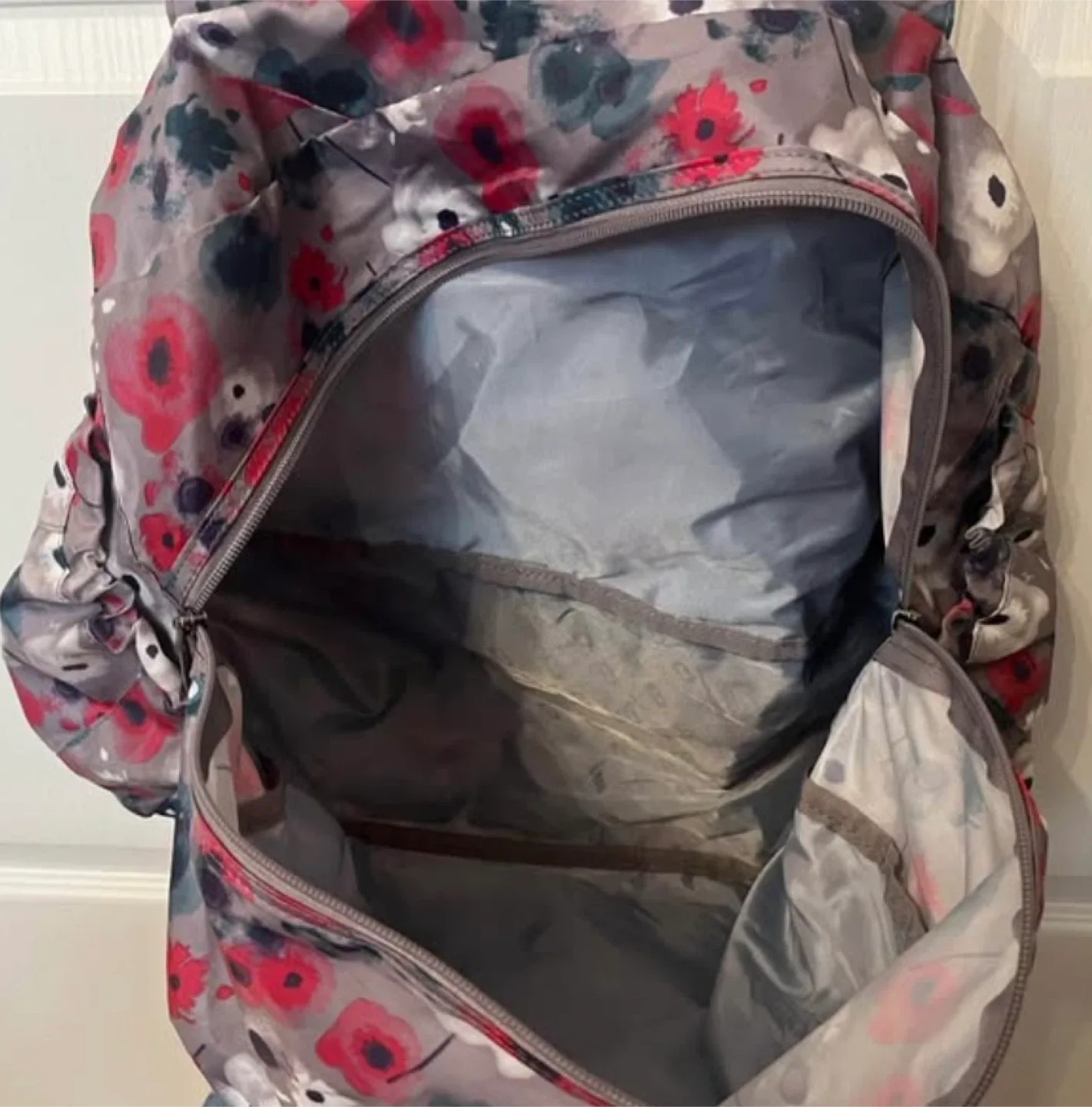 Lug Floral Print Carry-All Bag image indicator(4)