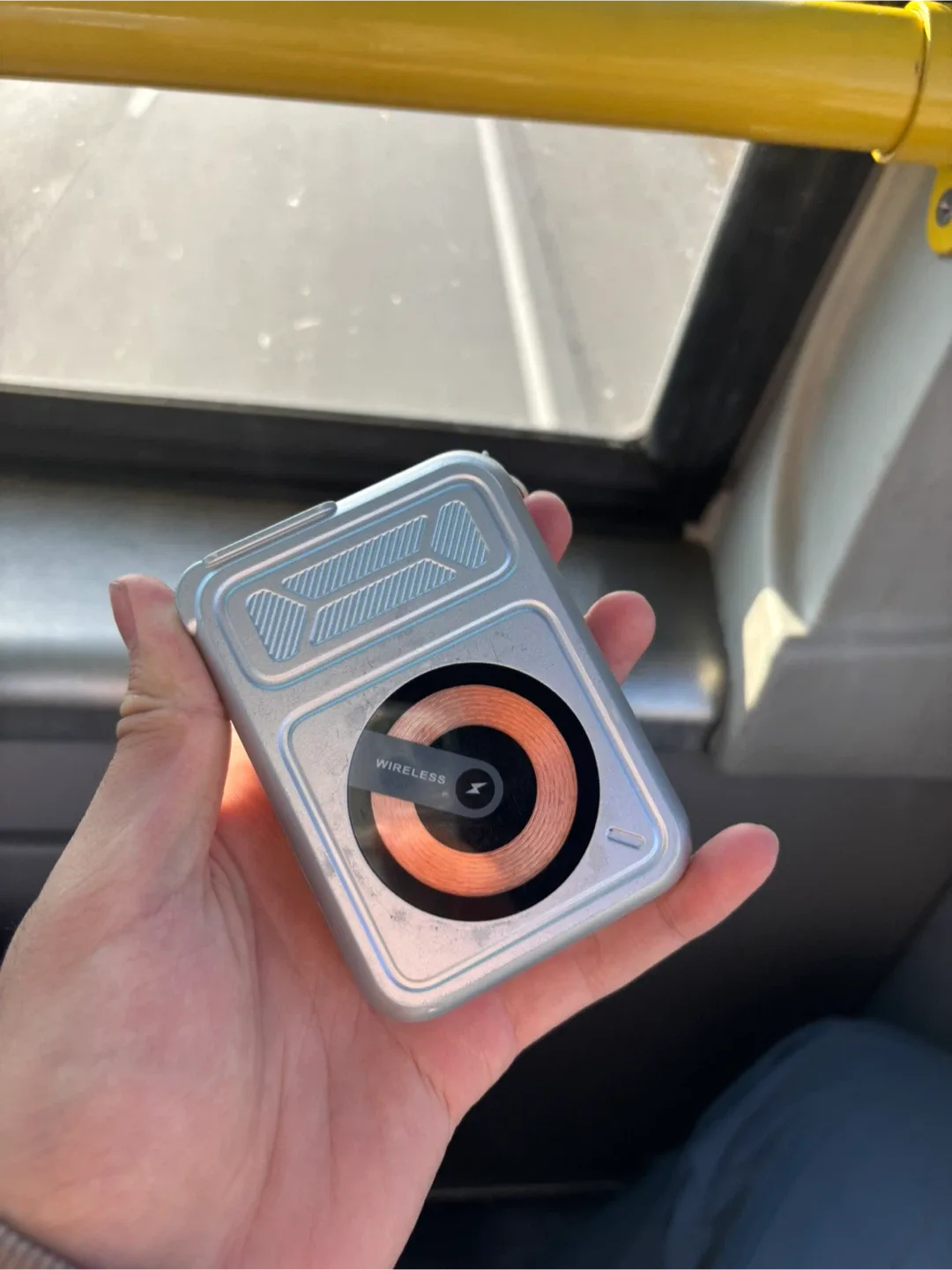 BERF power bank with ac and usb type c/a image indicator(2)