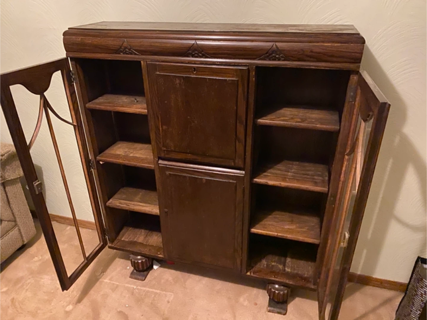 Vintage Dark Wood Display Cabinet - photo 3