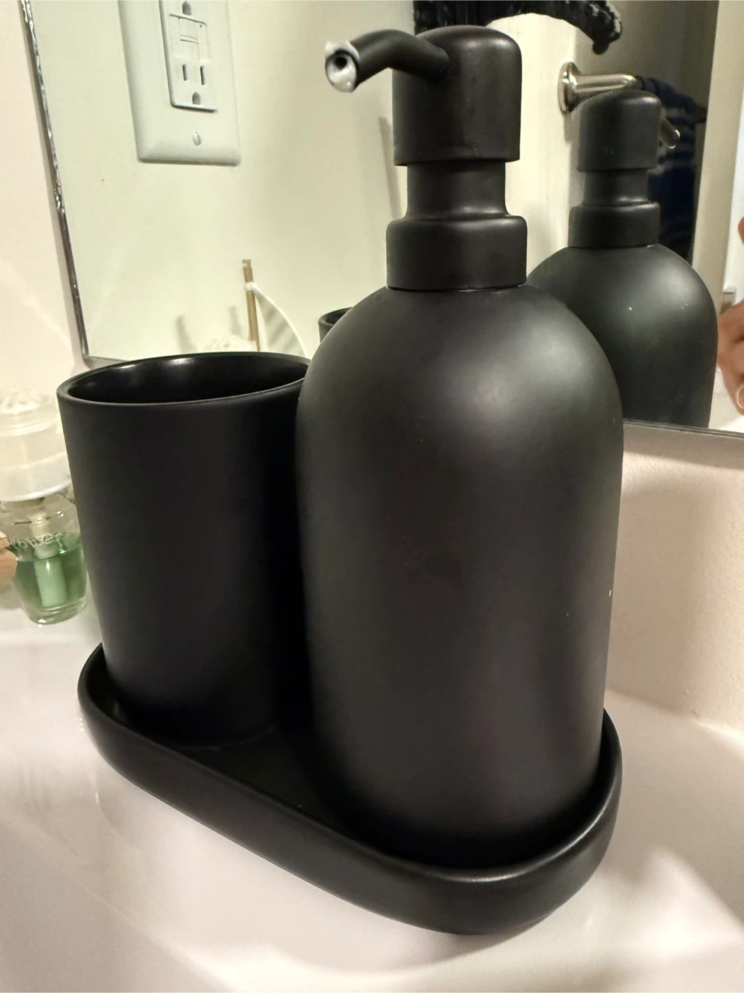 3-Piece Black Bathroom Set - photo 4