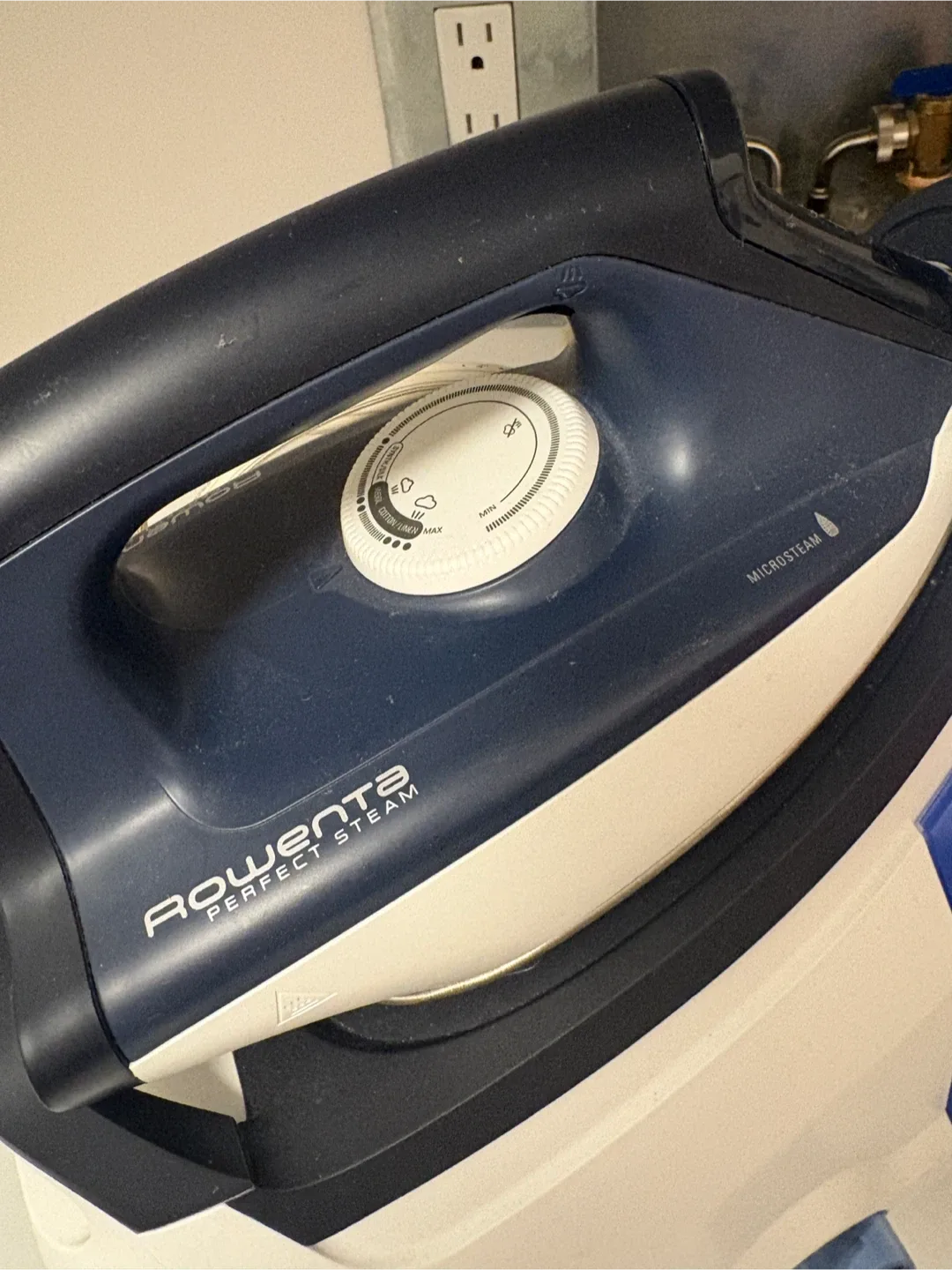 Rowenta Perfect Steam Microsteam 400 Iron image indicator(2)