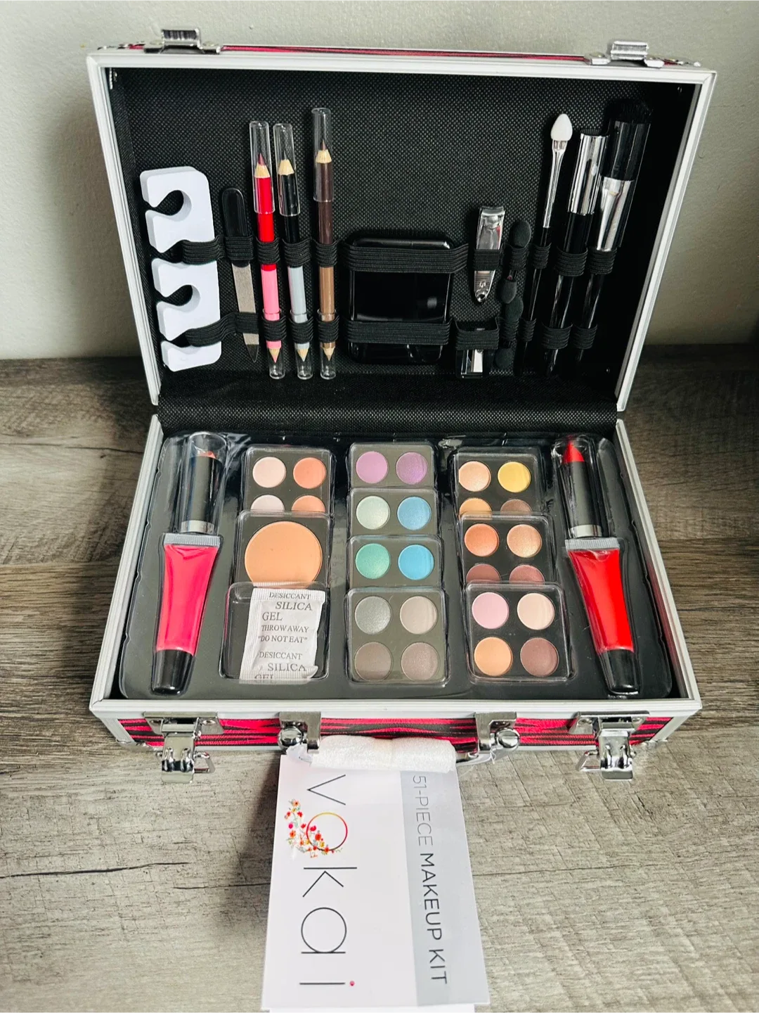 Vokai 51-Piece Makeup Kit - Brand New thumbnail