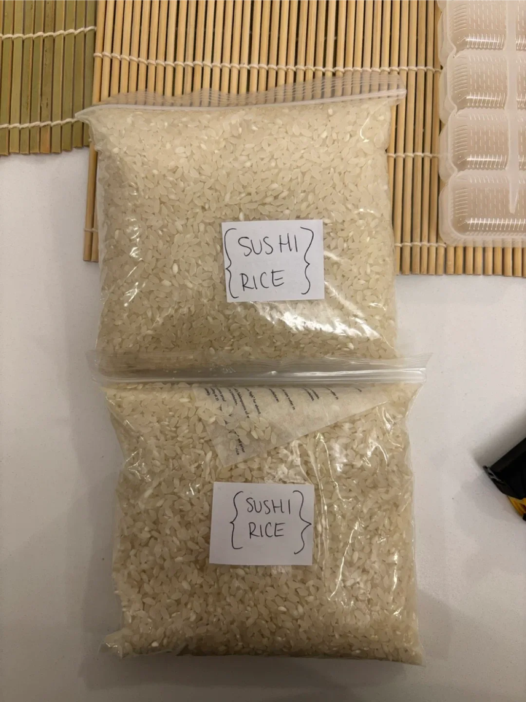 Sushi Making Kit: 2 bamboo mats, nigiri/oshi press & sushi rice image indicator(4)