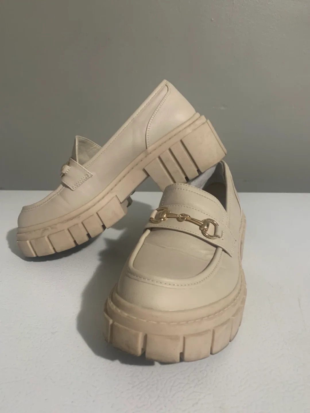 Steve Madden Cream Loafers, Size 7 image indicator(3)