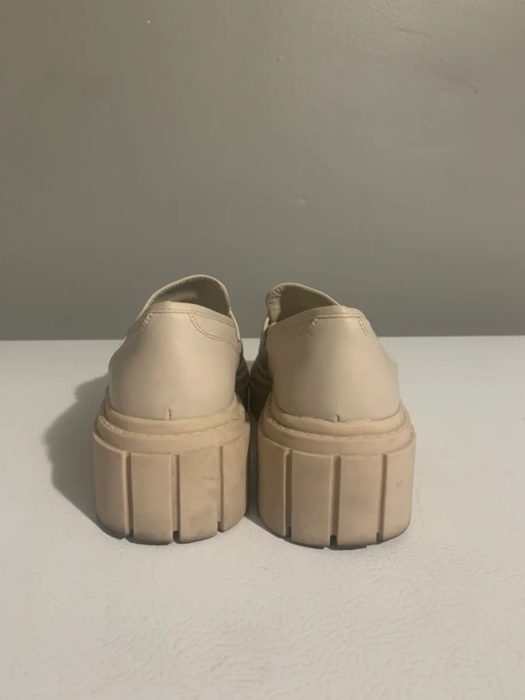 Steve Madden Cream Loafers, Size 7 image indicator(4)
