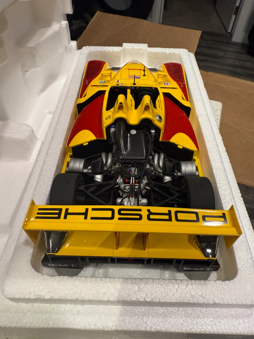 AUTOart 2007 ALMS Penske Motorsports Porsche RS Spyder EVO LMP2 - photo 3