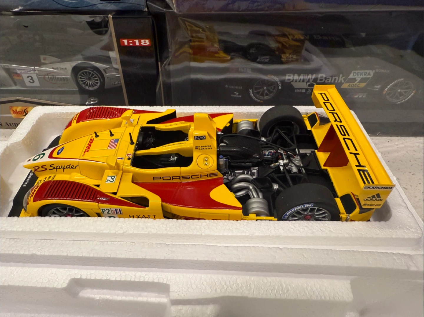 AUTOart 2007 ALMS Penske Motorsports Porsche RS Spyder EVO LMP2 - photo 2