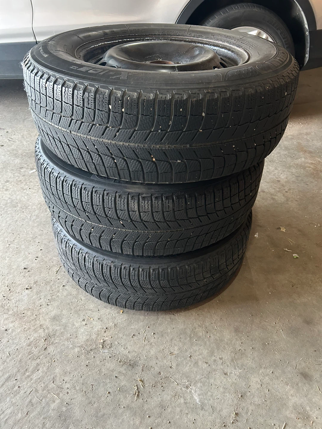 Michelin X-Ice Snow Tires 225/65R16 - photo 3