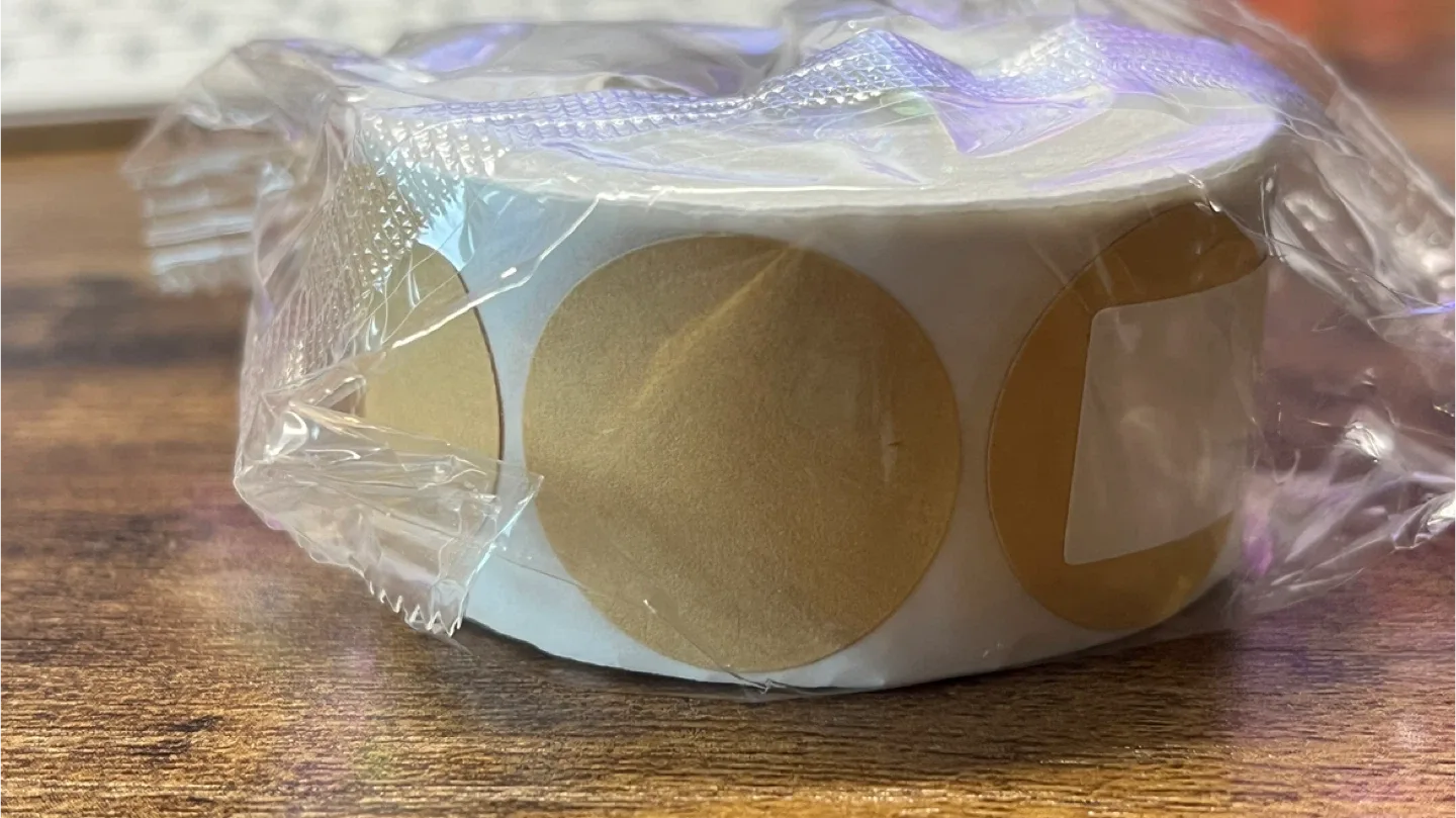 Roll of 500 Stickers. Great to add prices to etc.