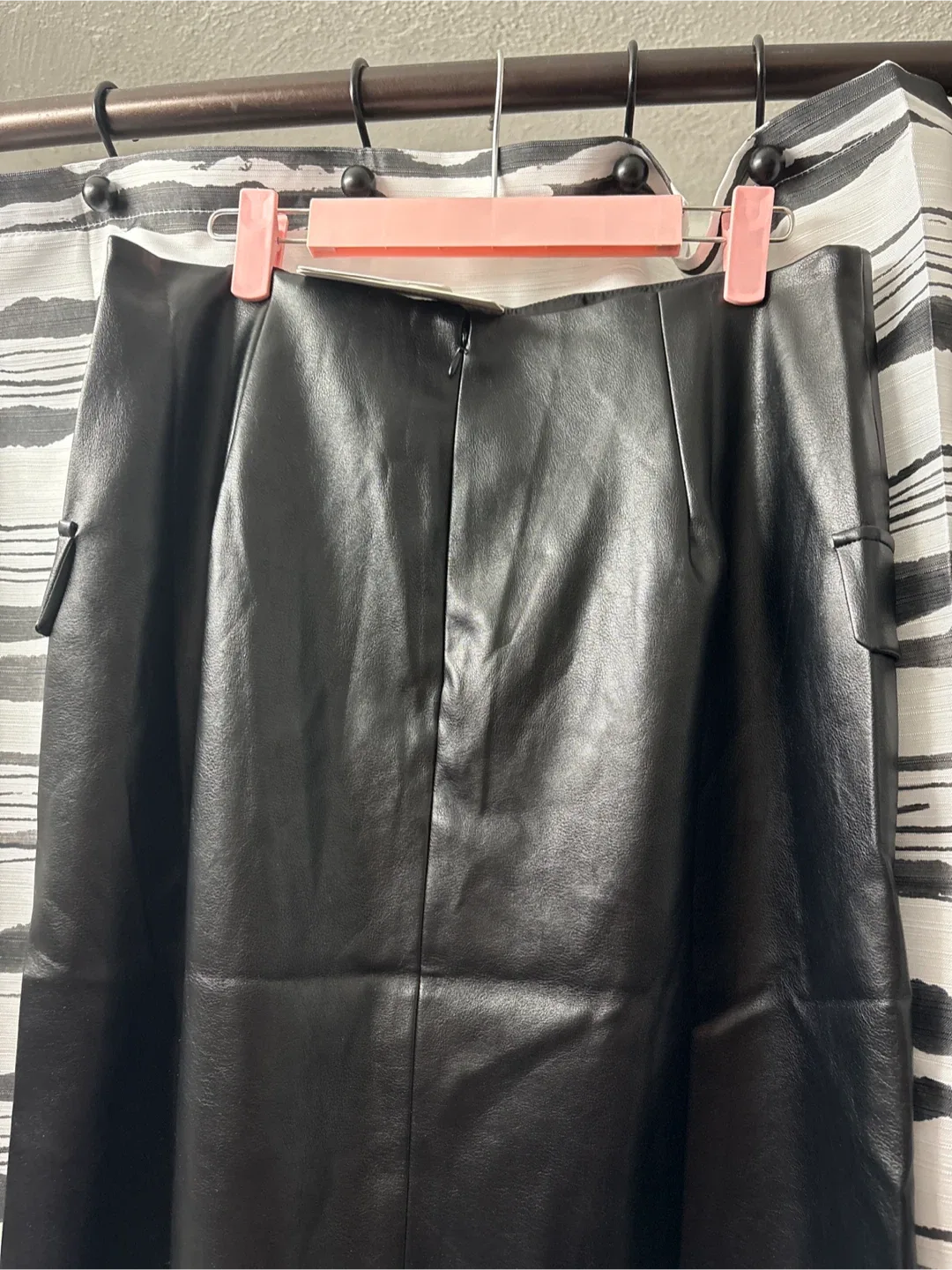 COMMENSE Black Faux Leather Skirt New image indicator(5)