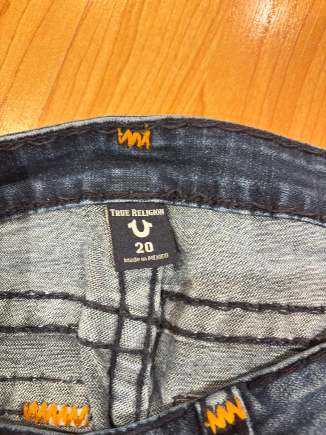 True Religion Geno Jeans - Size 26 image indicator(2)