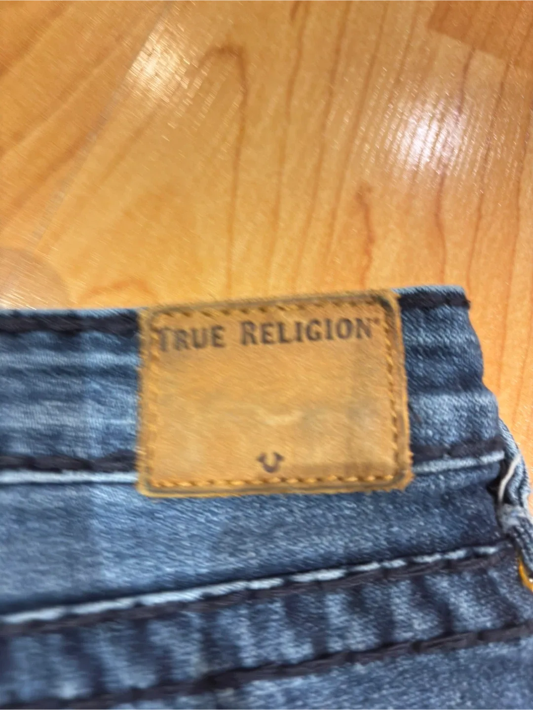 True Religion Geno Jeans - Size 26 image indicator(3)