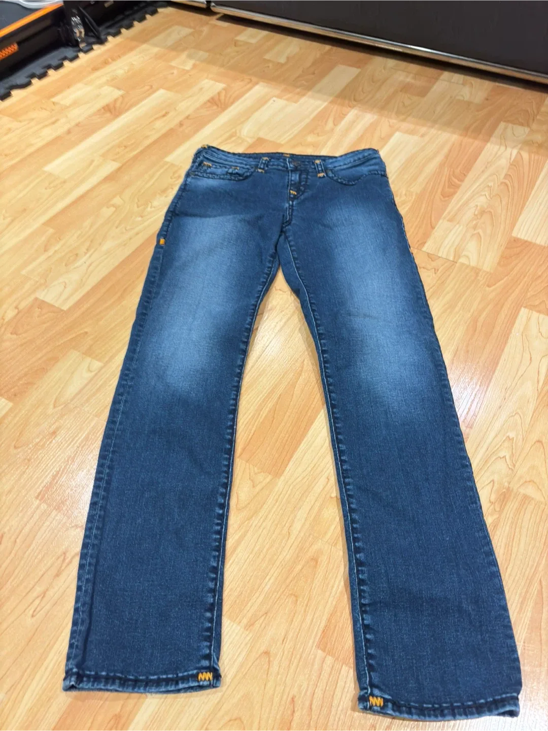 True Religion Geno Jeans - Size 26 image indicator(5)