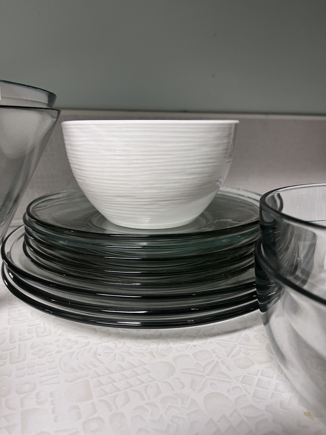 Glass Bowls and Plates - photo 2