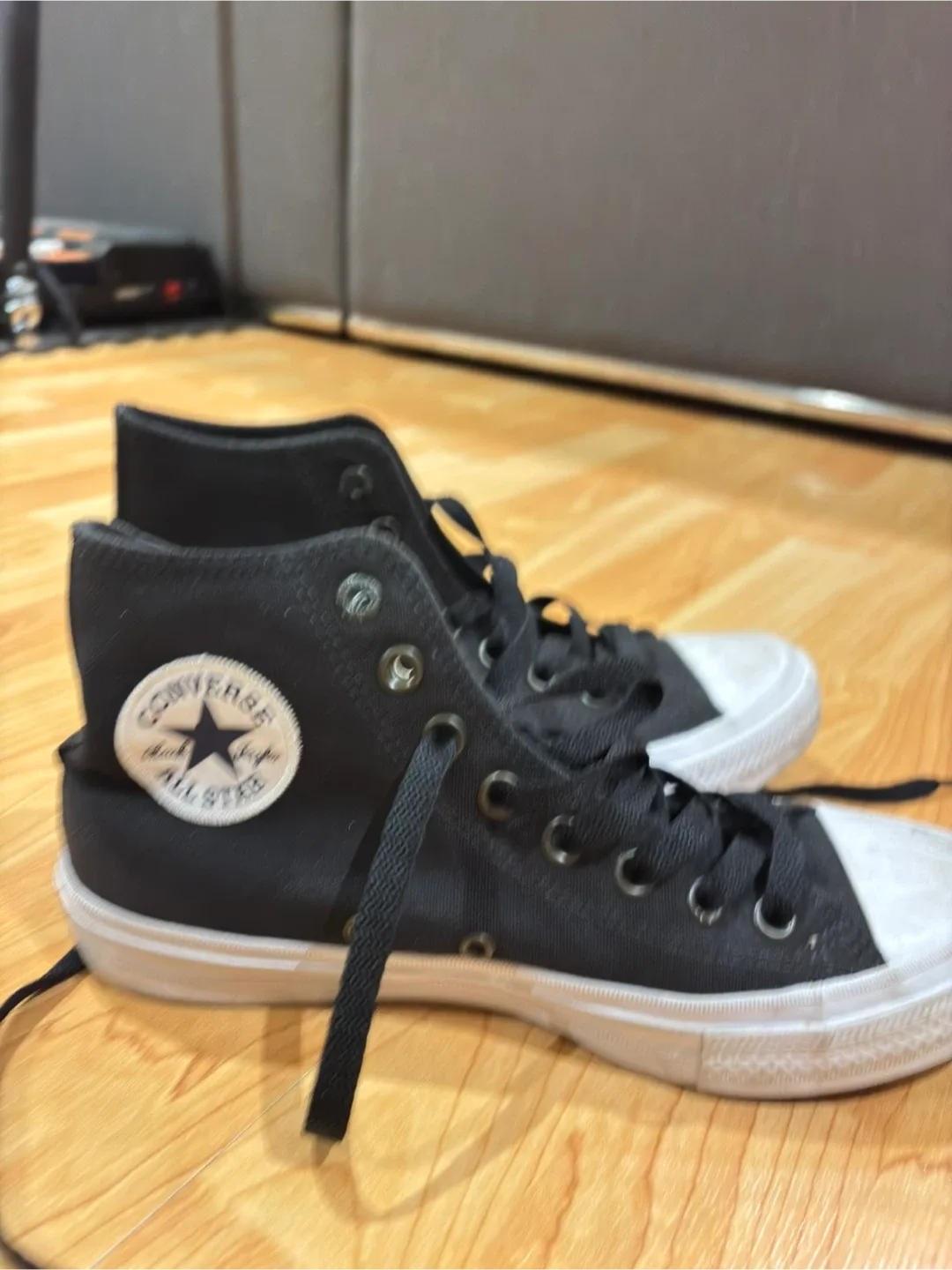 Converse Chuck Taylor All Star High Top - Size 7 image indicator(2)