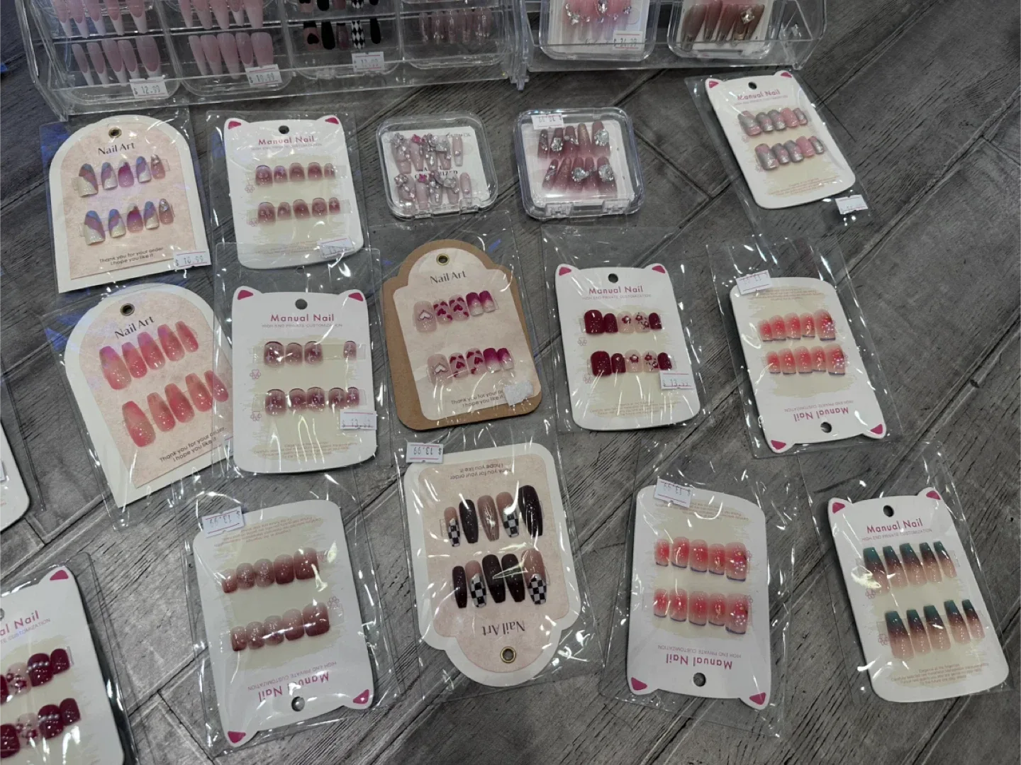 Press-On Nail Art Sets - Various Styles image indicator(2)