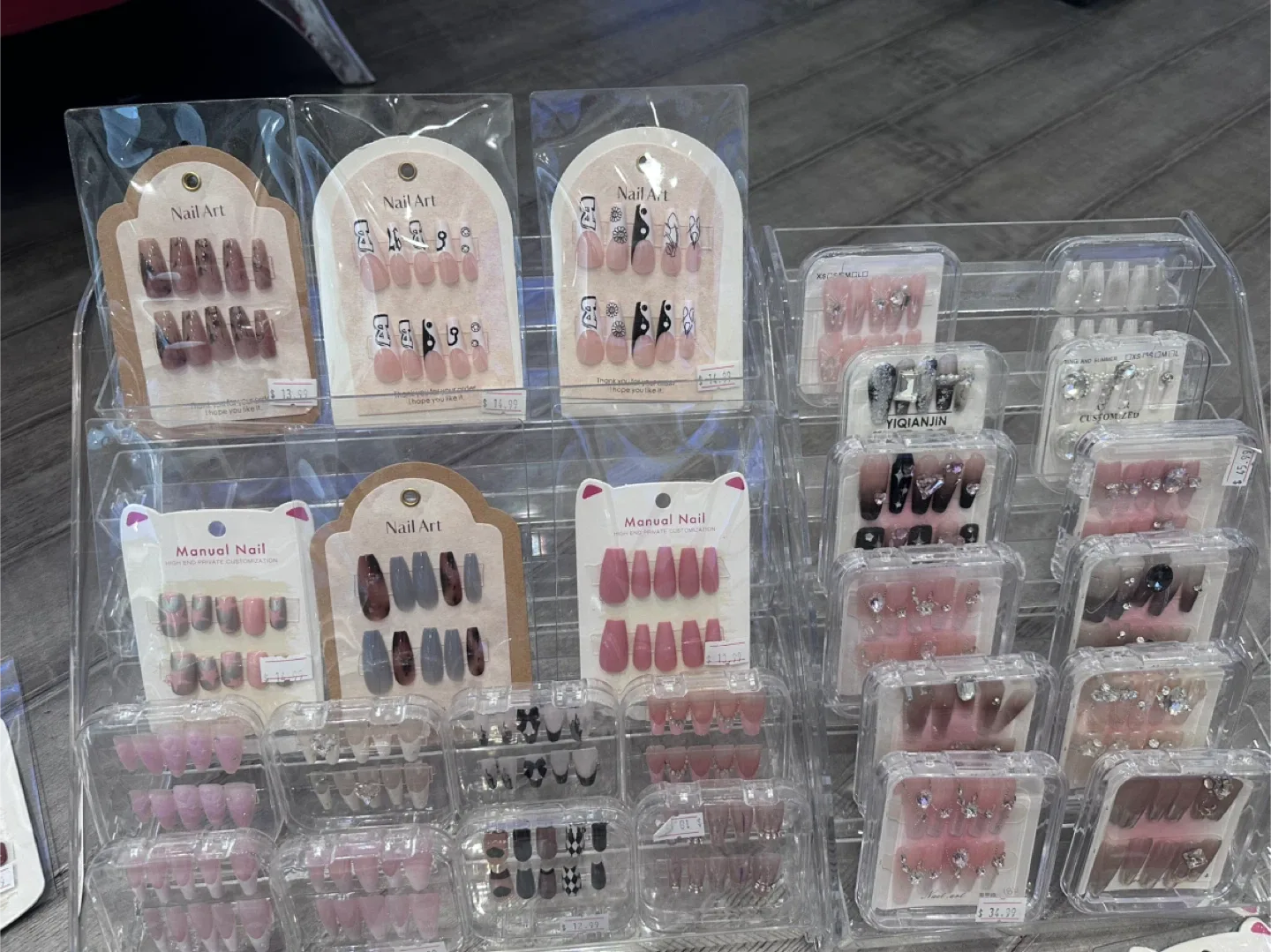 Press-On Nail Art Sets - Various Styles image indicator(3)