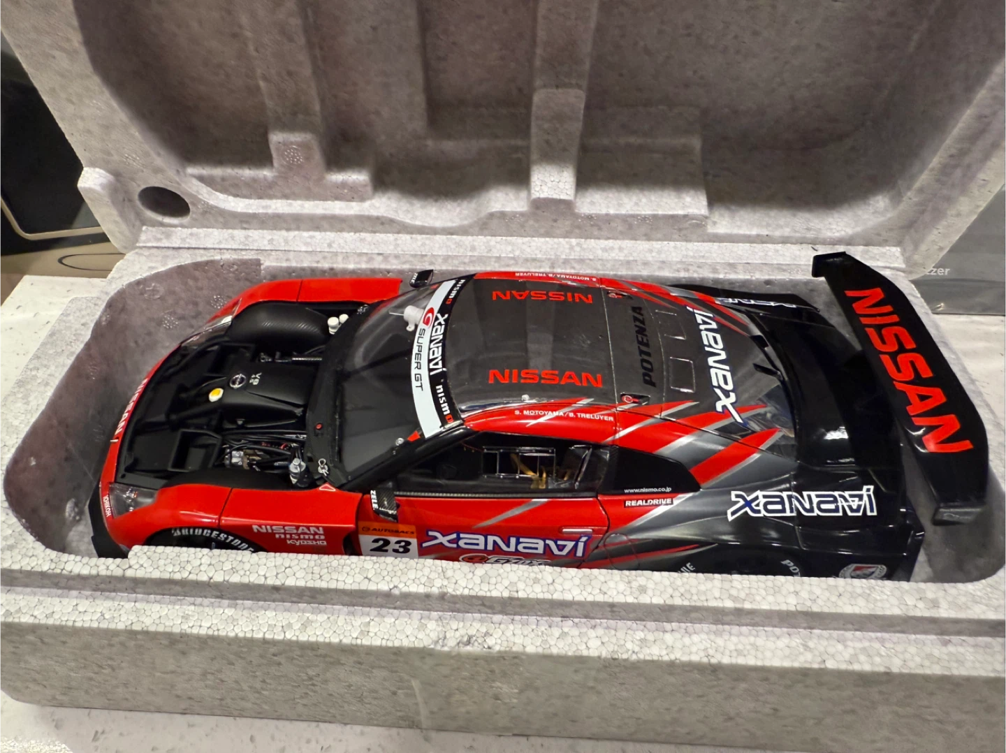 AUTOart Xanavi Nismo GTR 2008 Super GT Champion - photo 2