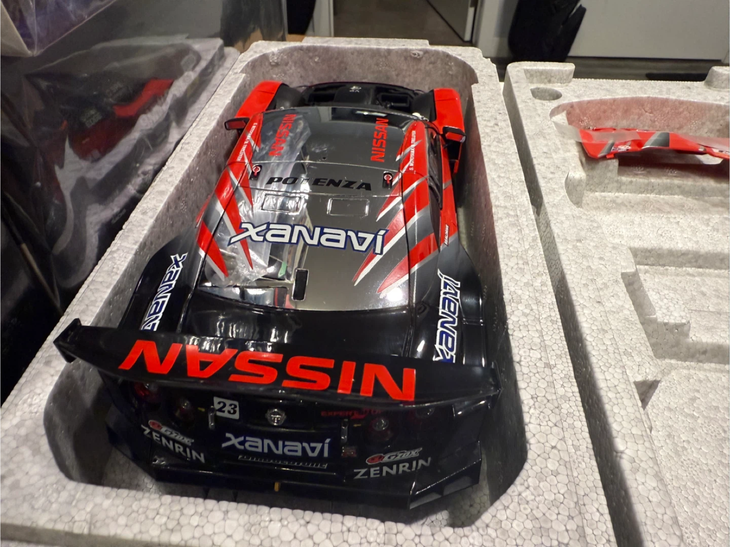 AUTOart Xanavi Nismo GTR 2008 Super GT Champion - photo 5