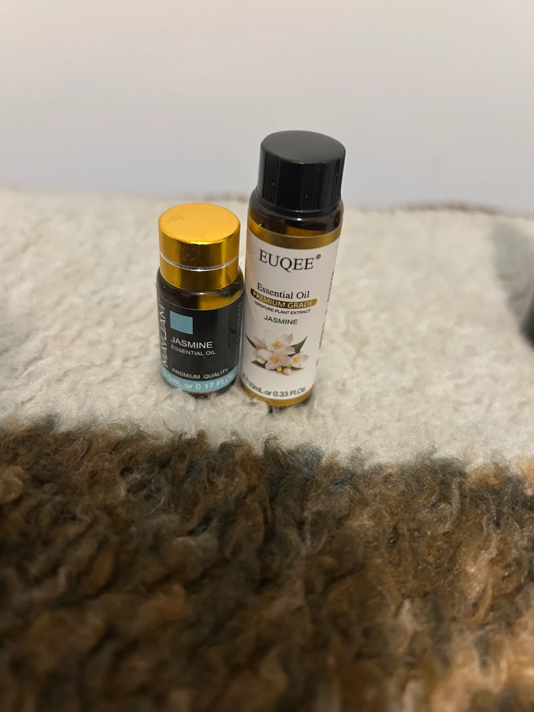 Jasmine Essential Oil - photo 2