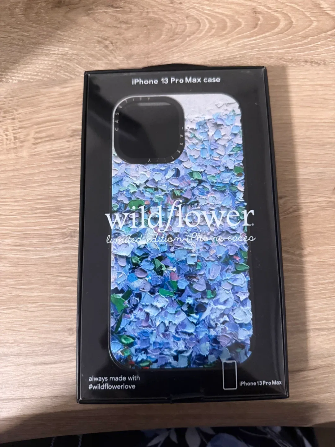 iPhone 13 Pro Max Silver in Box + Casetify phone case image indicator(5)