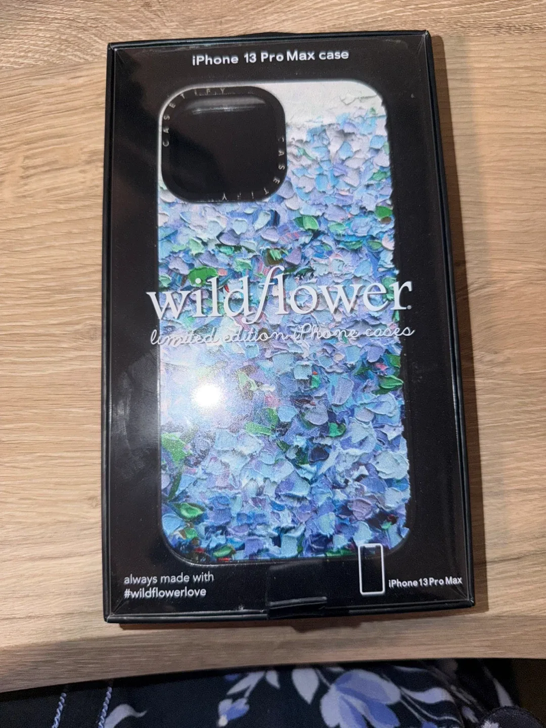 iPhone 13 Pro Max Silver in Box + Casetify phone case image indicator(6)