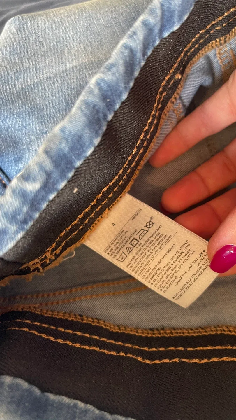 Old Navy Rockstar Jeggings - Size 4 image indicator(4)