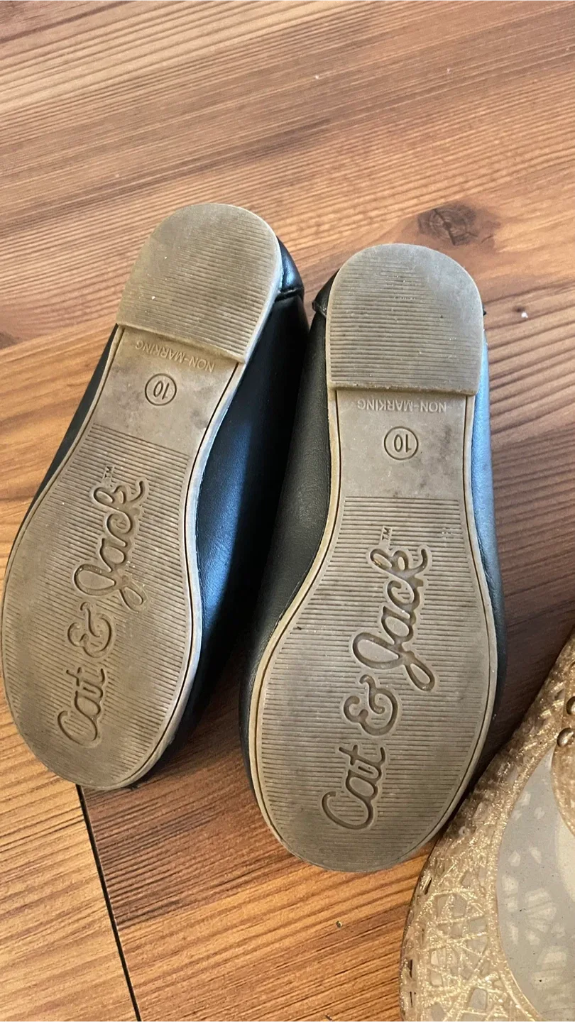 Size 10 Girls' Shoes image indicator(3)