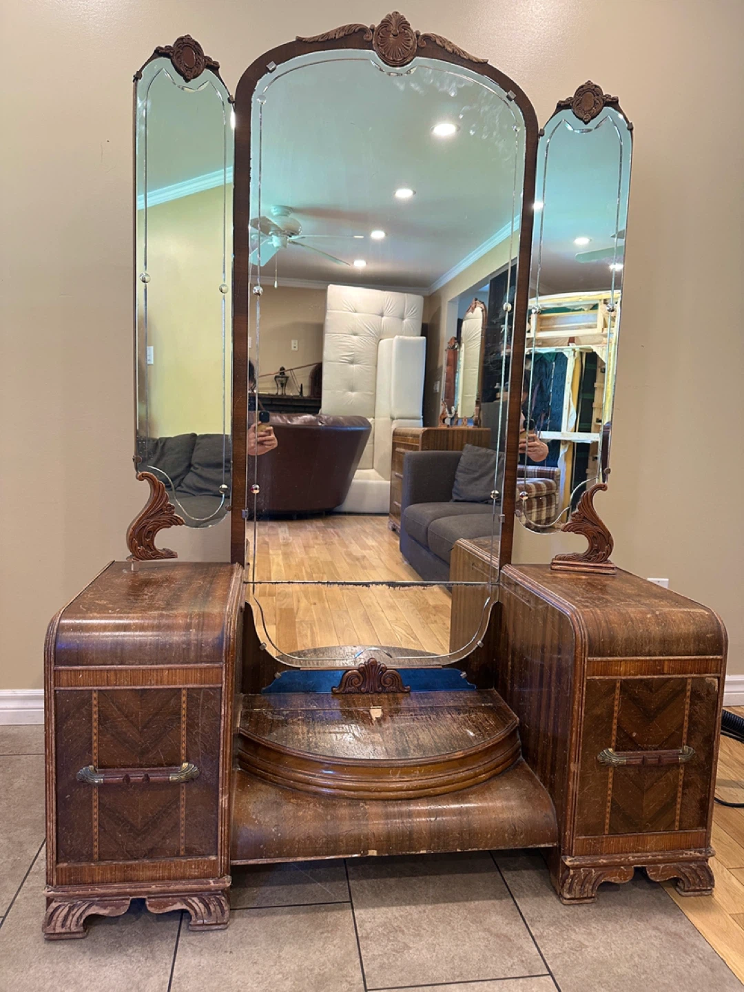 Antique 1939 Art Deco Vanity Dresser (CAN DELIVER)