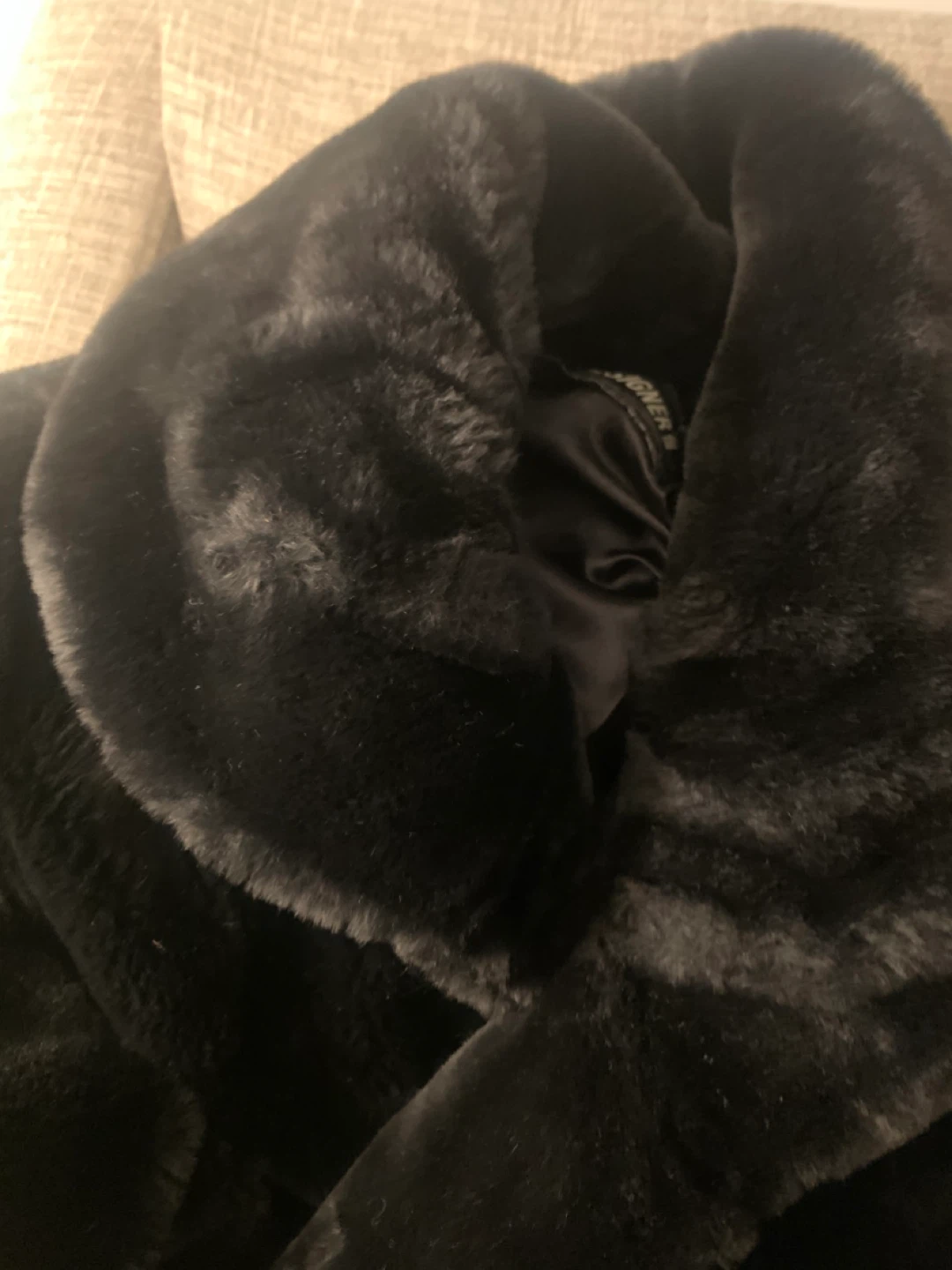 Haysigner Black Faux Fur Coat - Size M - photo 2
