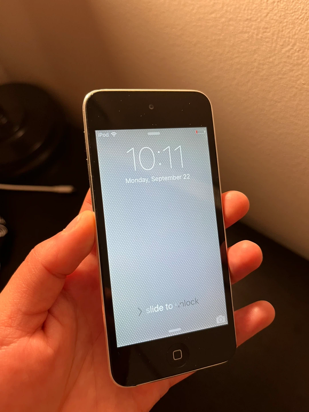iPod Touch 5th Gen - 16GB w’ lightning cable