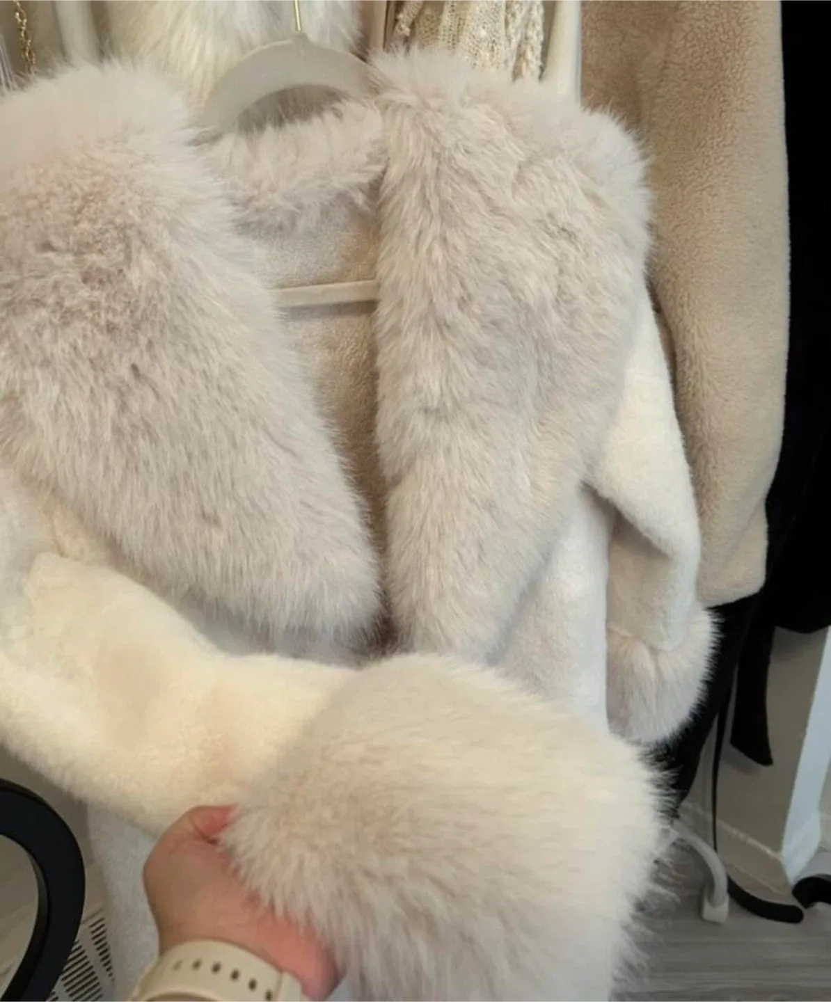 White plush faux fur coat image indicator(4)